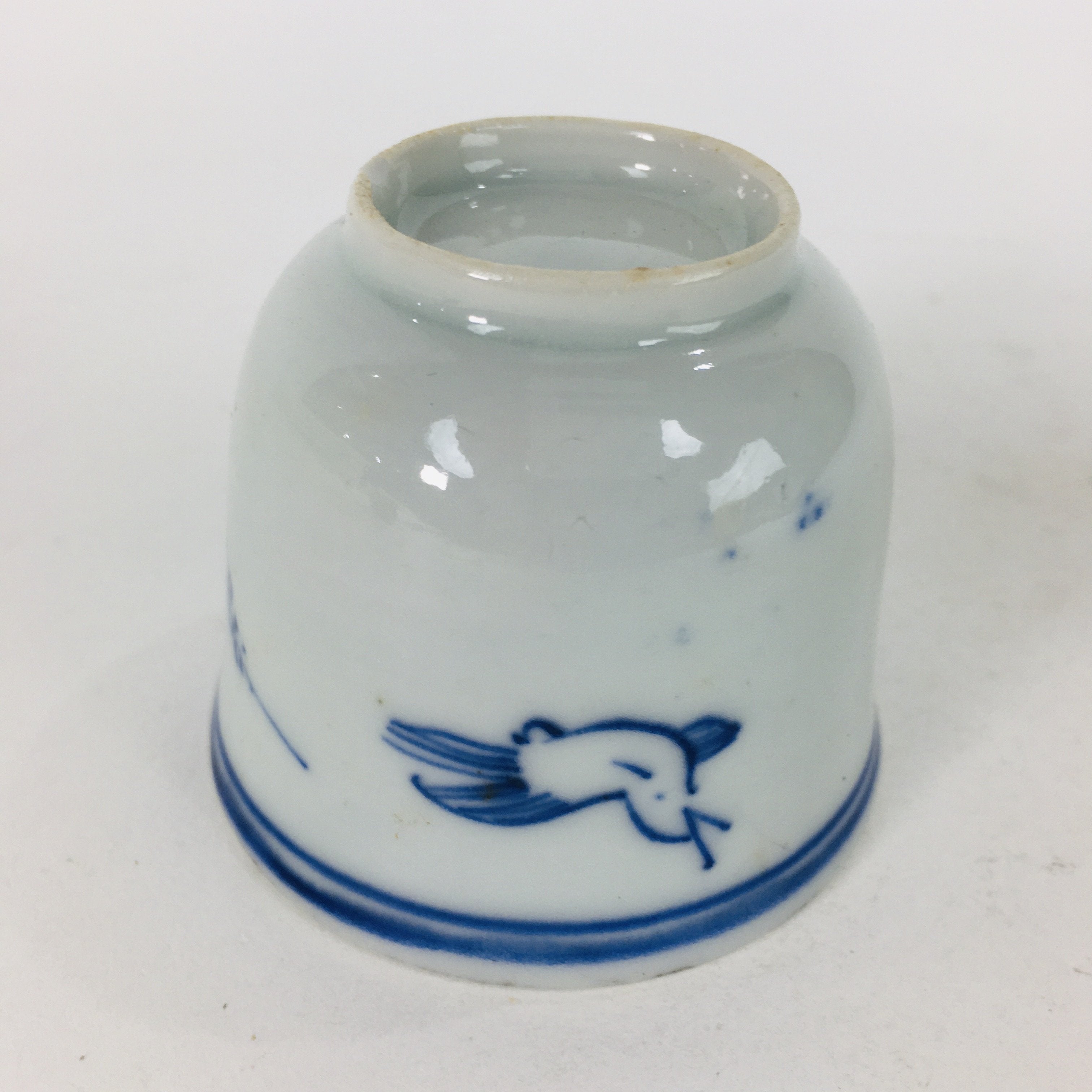 Japanese Porcelain Sake Cup Vtg Guinomi Ochoko Sometsuke Blue White GU912