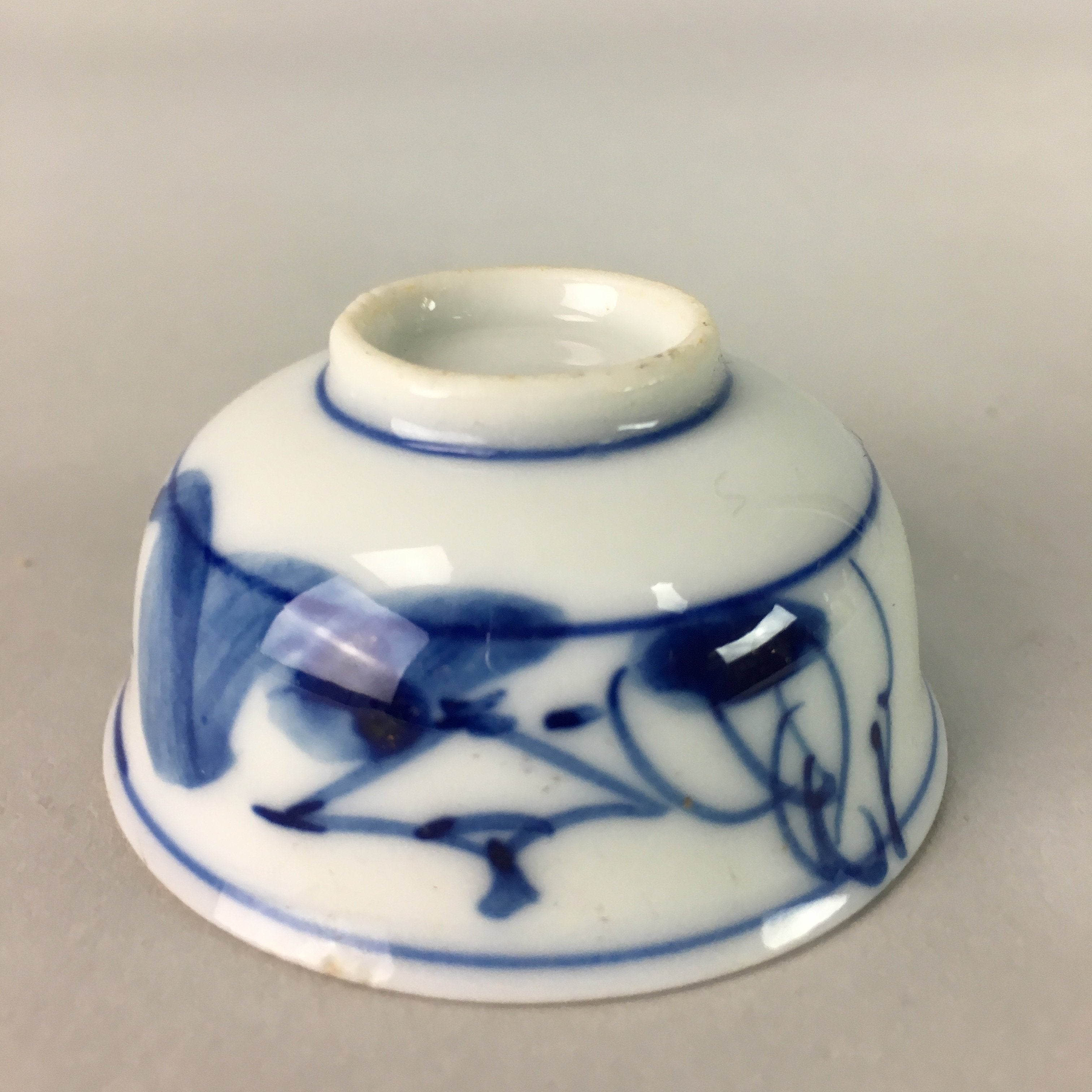 Japanese Porcelain Sake Cup Vtg Guinomi Sakazuki Sometsuke Gold Color GU433