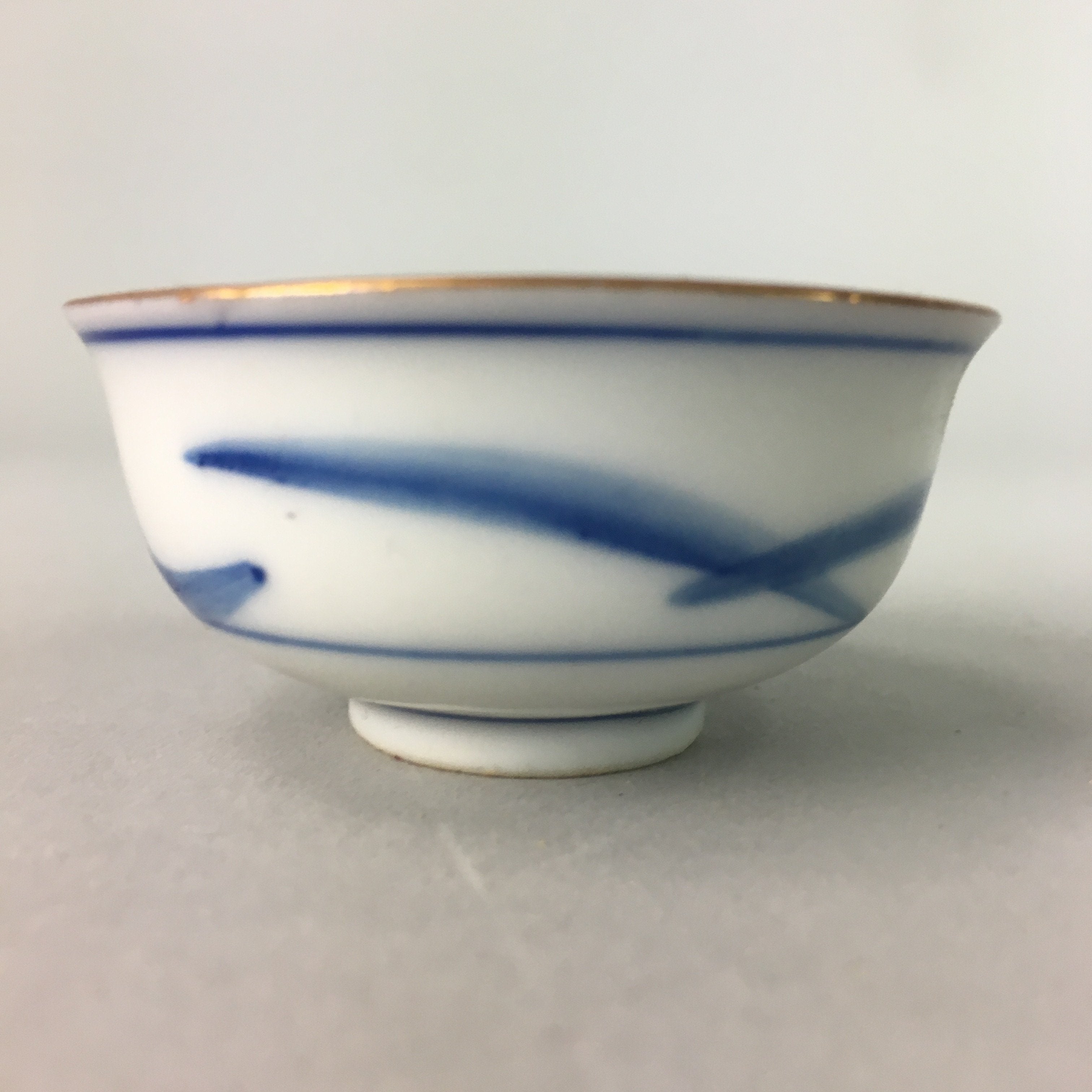 Japanese Porcelain Sake Cup Vtg Guinomi Sakazuki Sometsuke Gold Color GU444