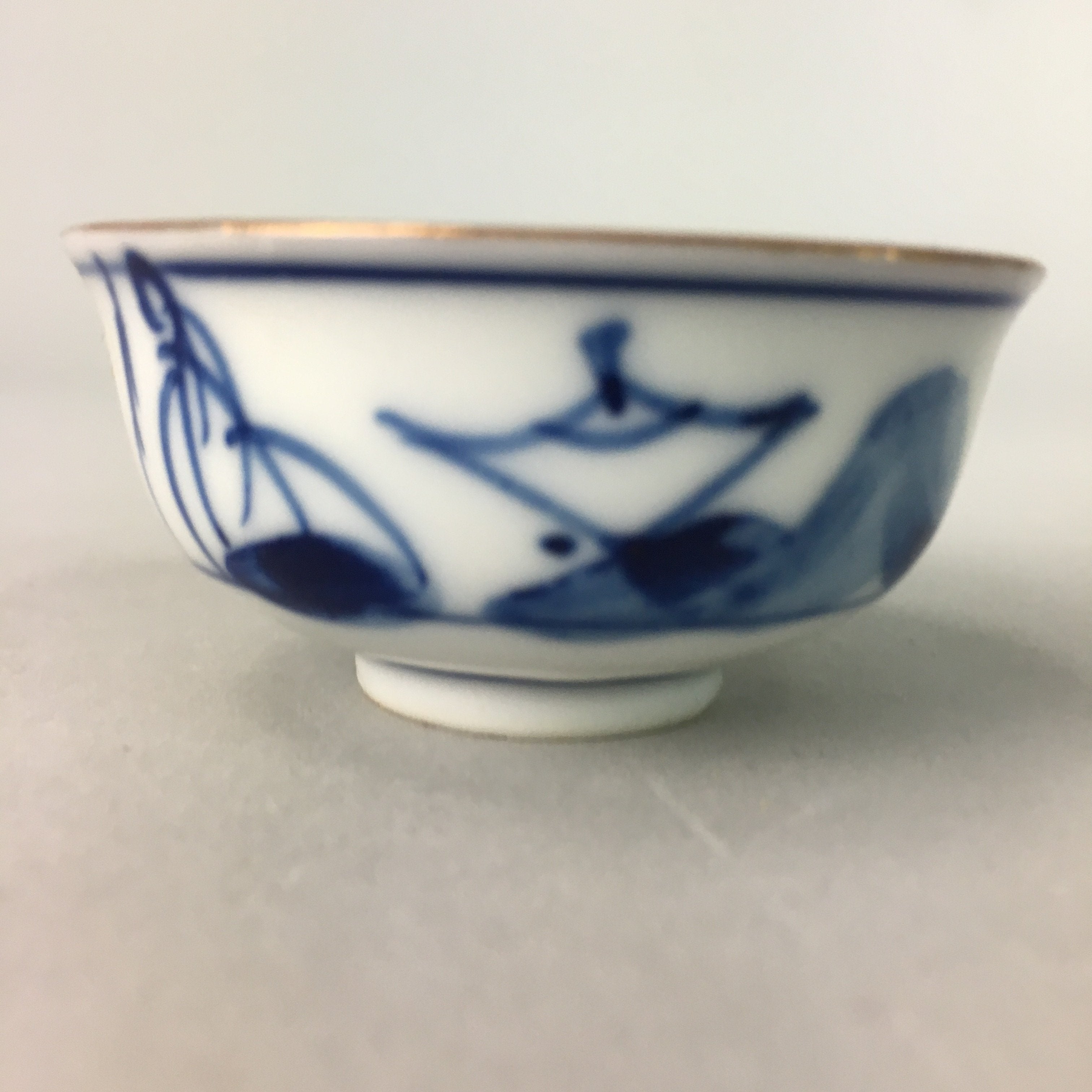 Japanese Porcelain Sake Cup Vtg Guinomi Sakazuki Sometsuke Gold Color GU444