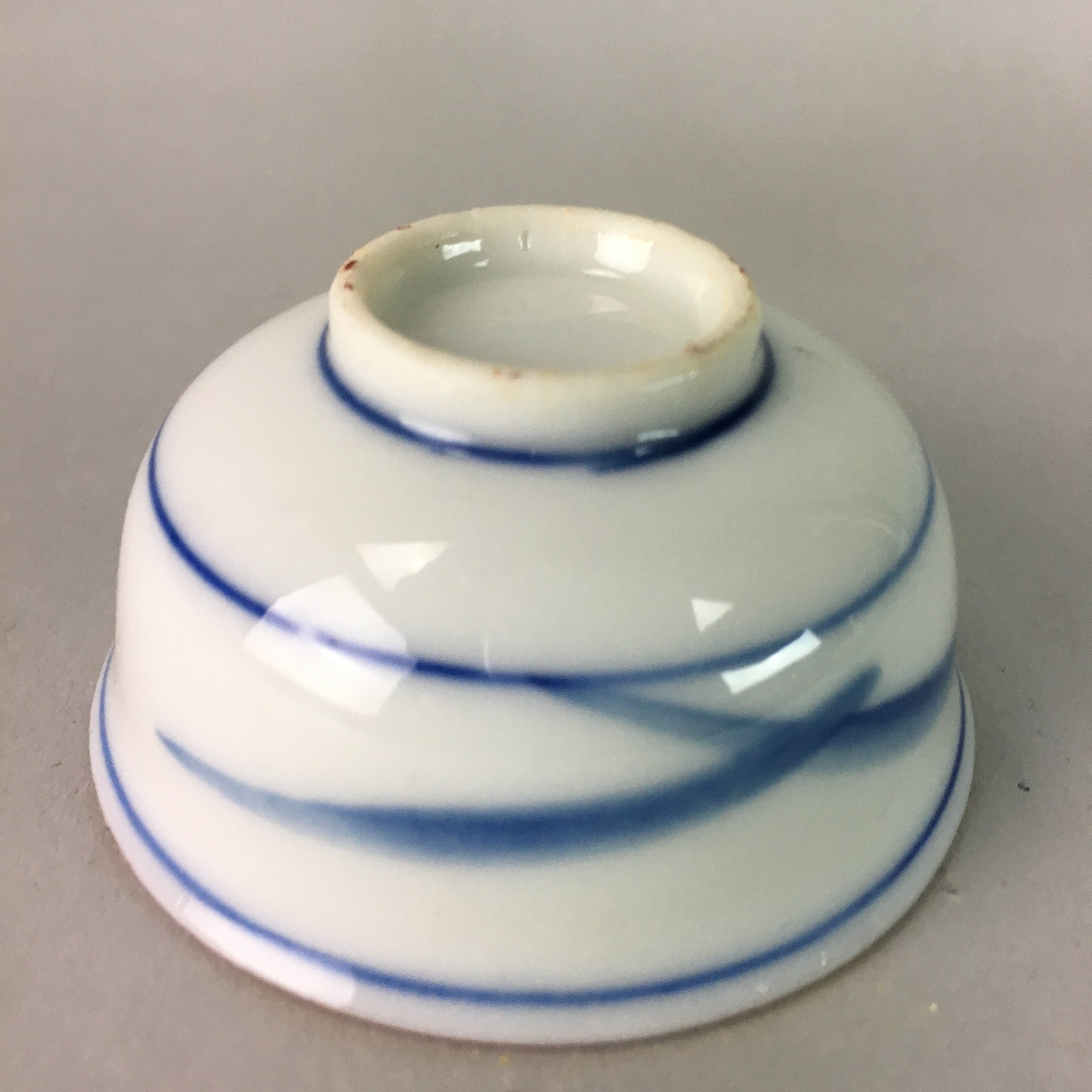Japanese Porcelain Sake Cup Vtg Guinomi Sakazuki Sometsuke Gold Color GU444