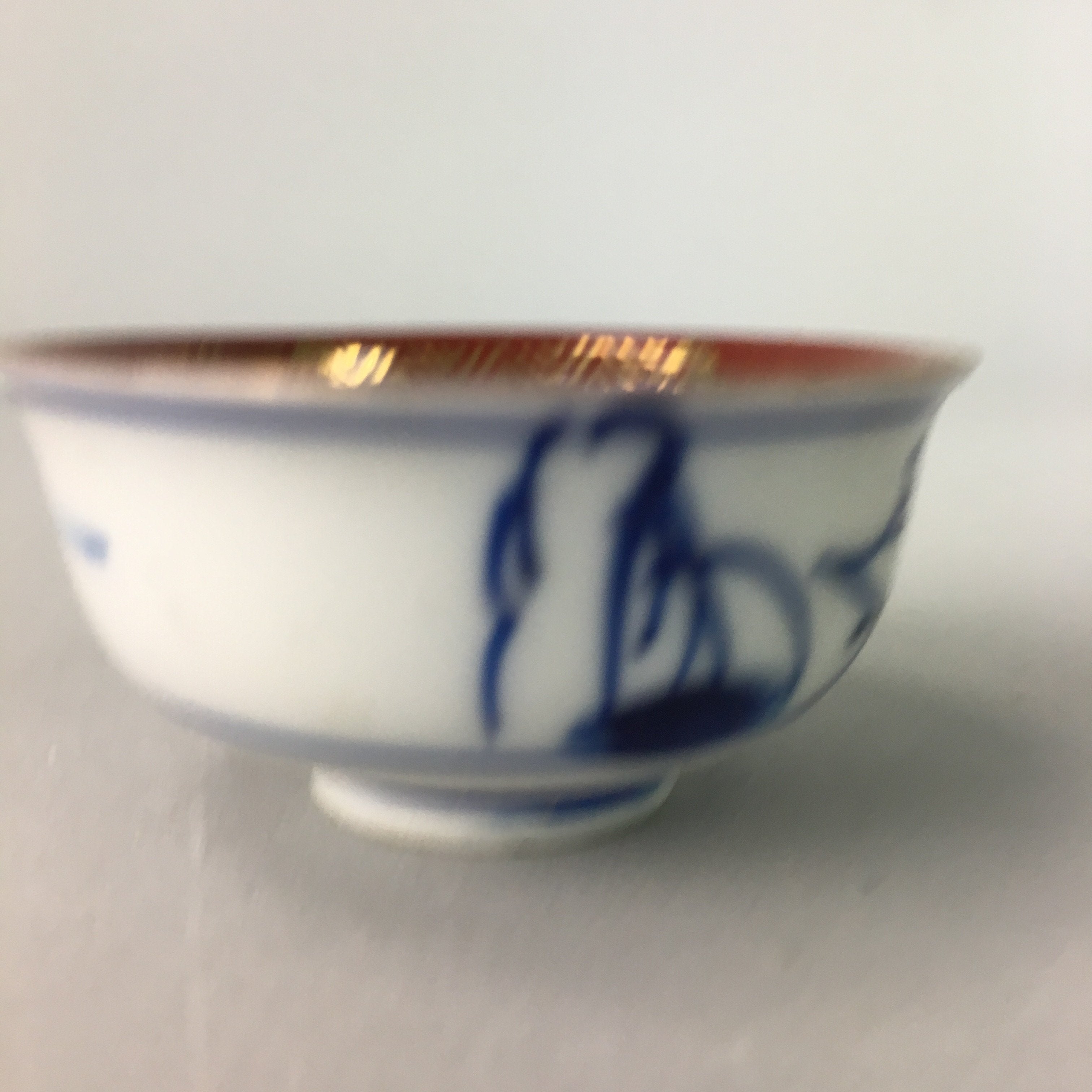Japanese Porcelain Sake Cup Vtg Guinomi Sakazuki Sometsuke Gold Color GU445