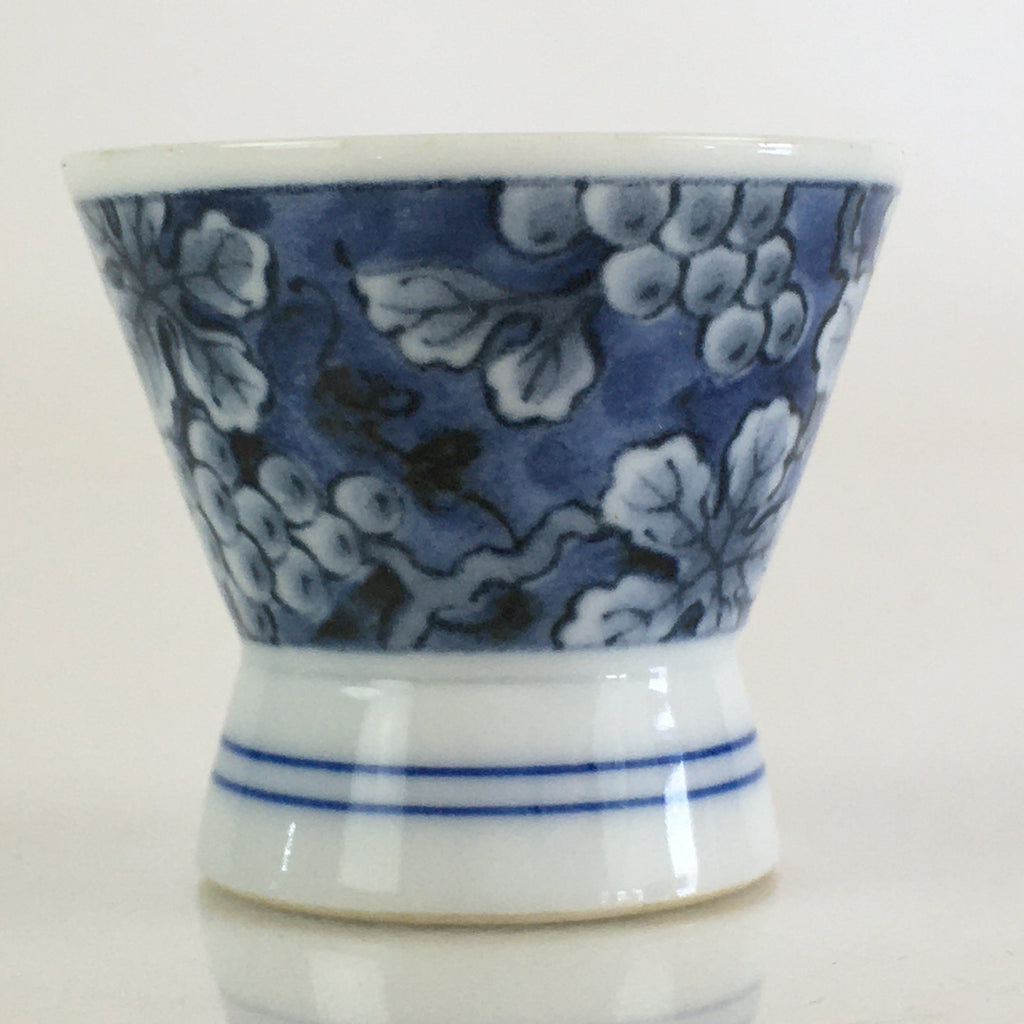 Japanese Porcelain Sake Cup Vtg Guinomi Sakazuki White Sometsuke QT150