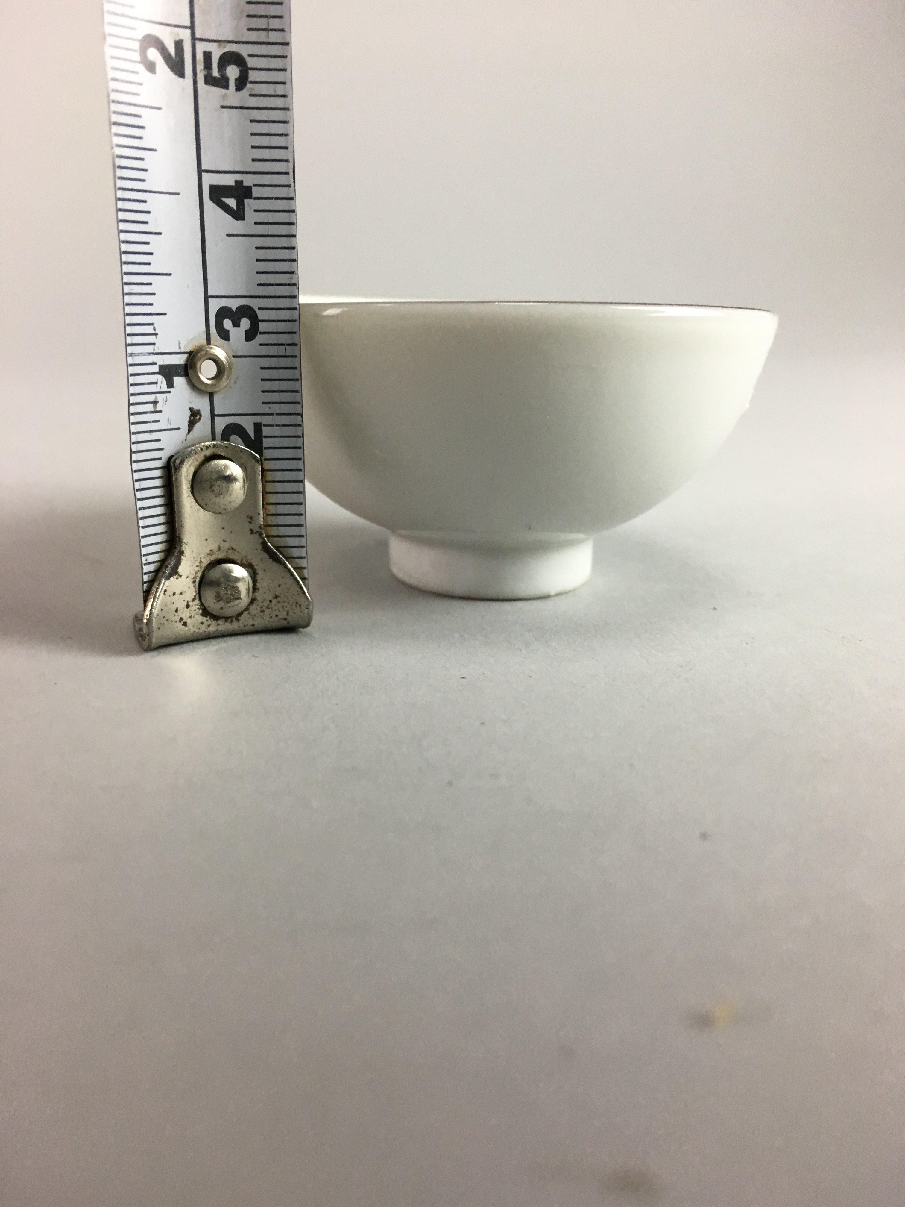 Japanese Porcelain Sake Cup Vtg Guinomi White Gold Leaf Hand Painted GU358