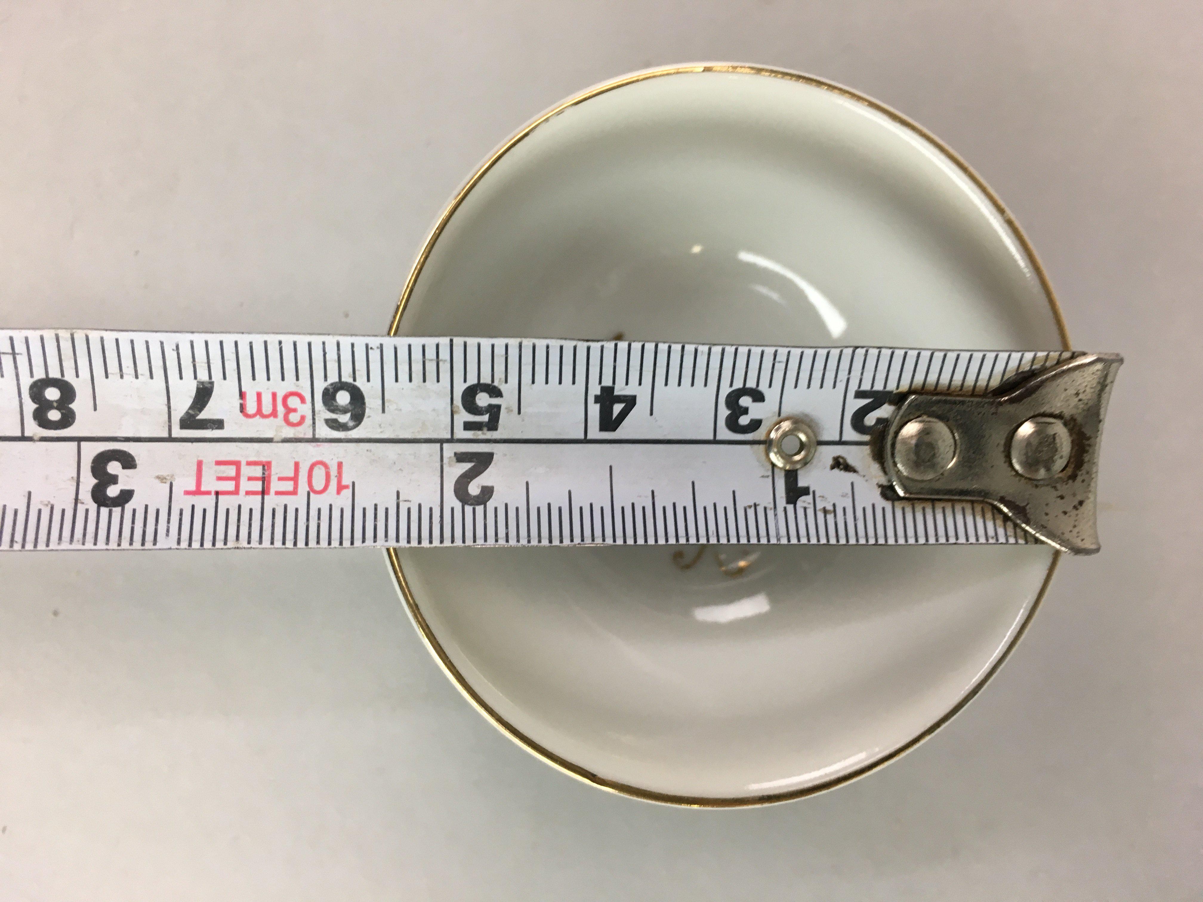 Japanese Porcelain Sake Cup Vtg Guinomi White Gold Leaf Hand Painted GU358