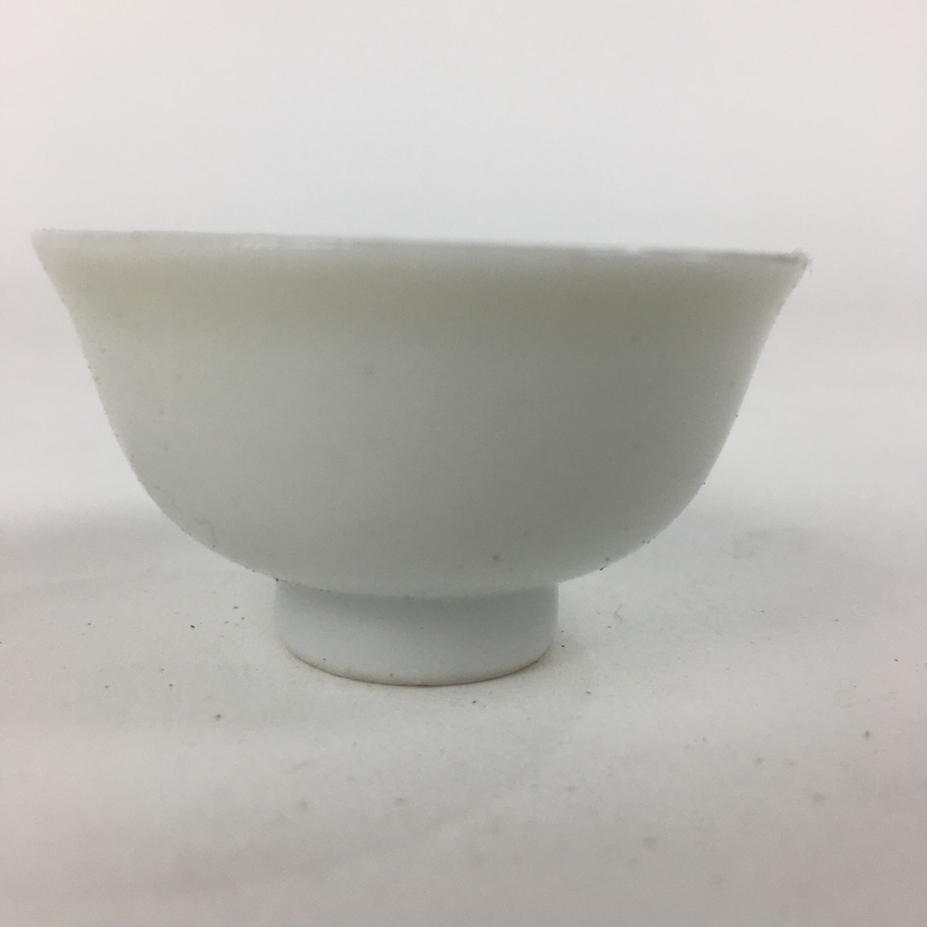 Japanese Porcelain Sake Cup Vtg Money Gavel White Guinomi Ochoko G26