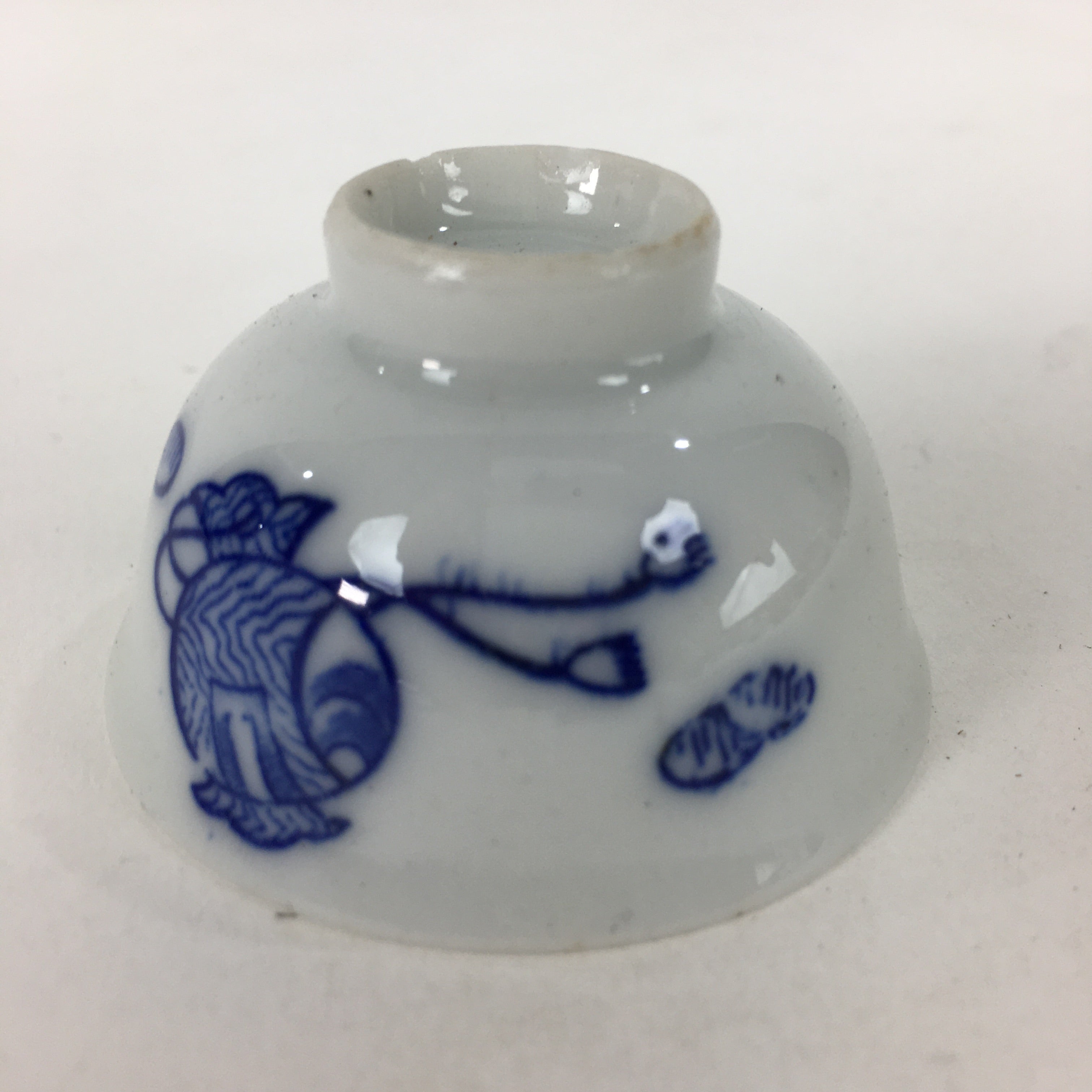 Japanese Porcelain Sake Cup Vtg Money Gavel White Guinomi Ochoko G26