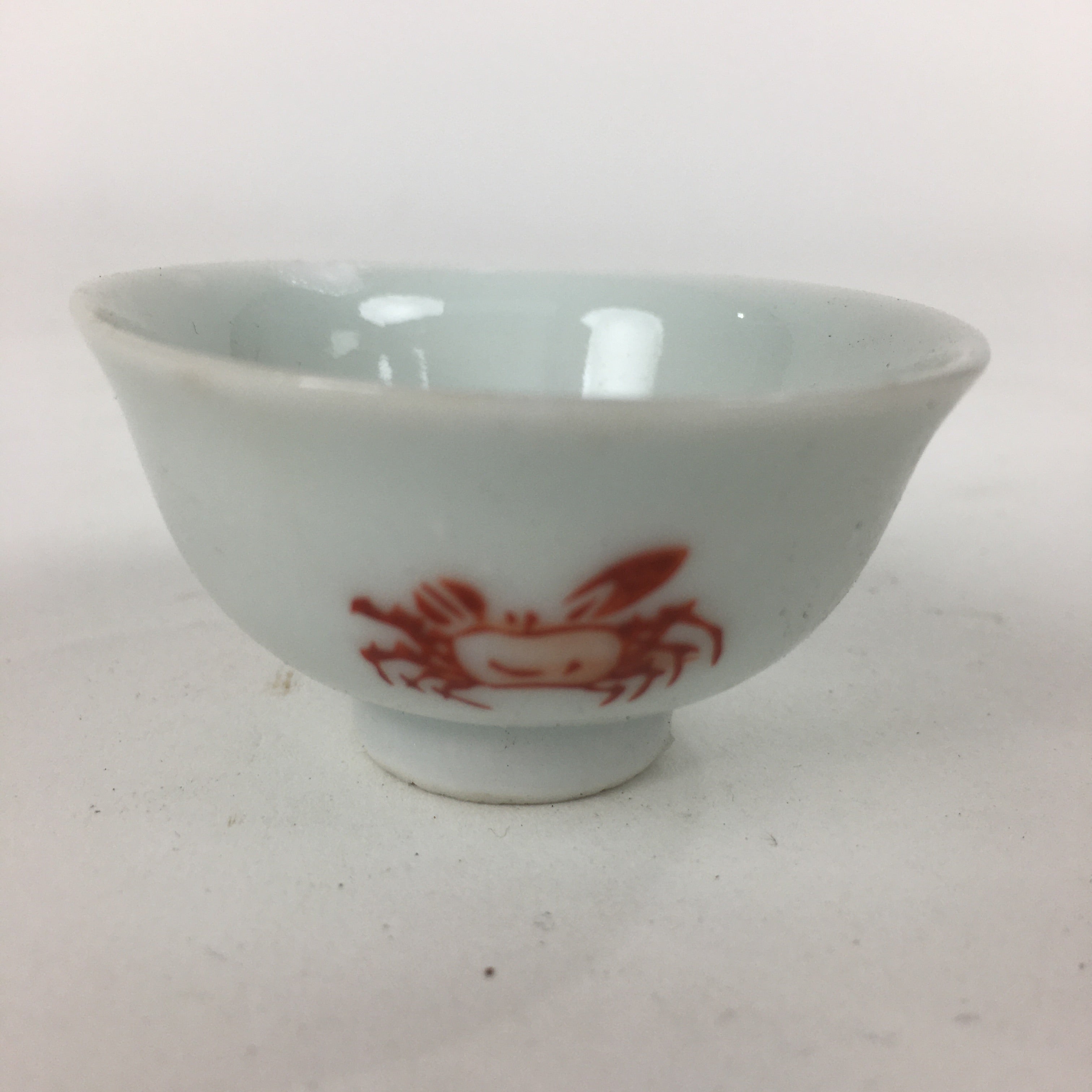 Japanese Porcelain Sake Cup Vtg Red Crab Design White Guinomi Ochoko G38
