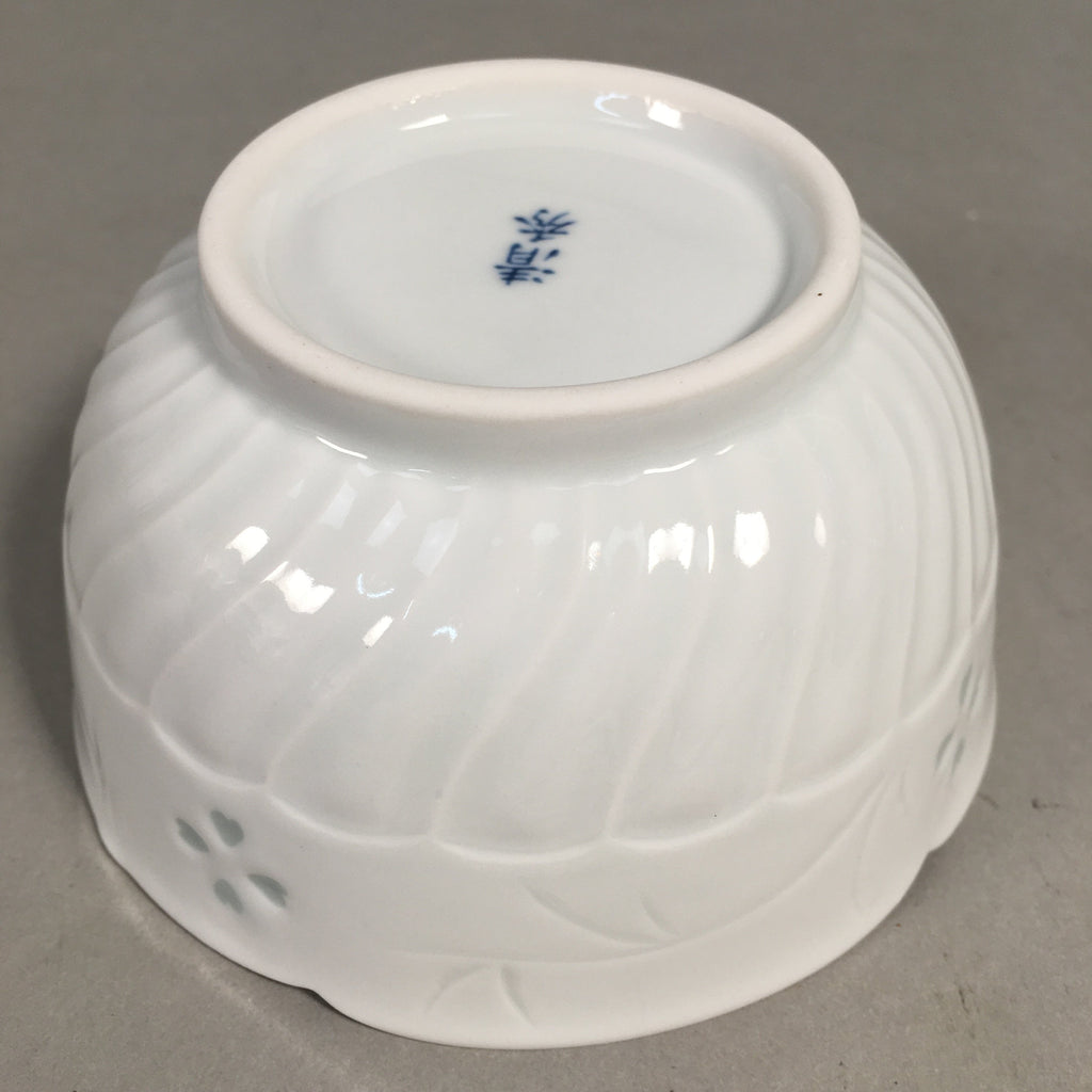 Japanese Porcelain Small Bowl Arita ware Vtg Kobachi White Floral Petal QT106