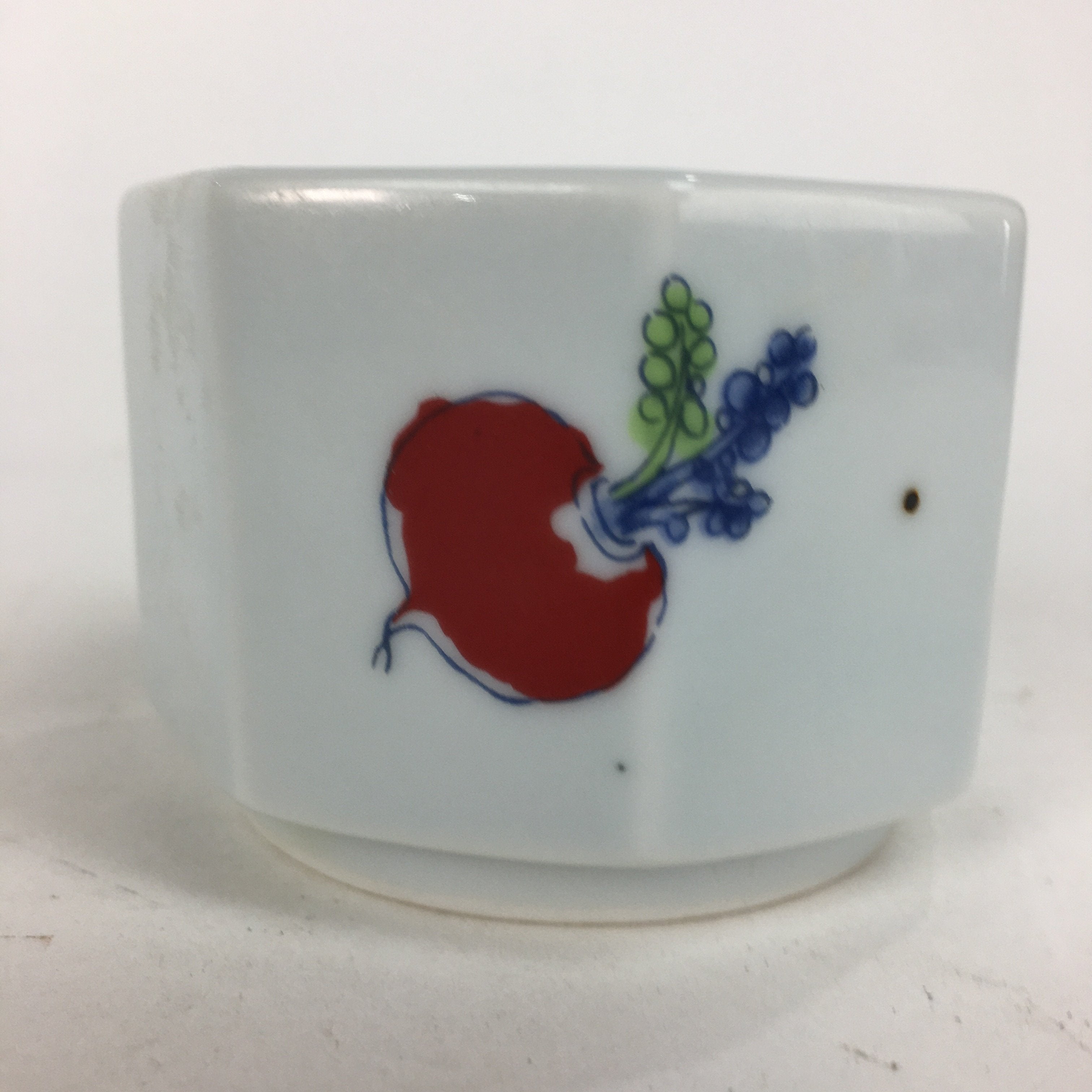 Japanese Porcelain Small Bowl Kobachi Vtg Octagon Shape Blue Red Radish PP676