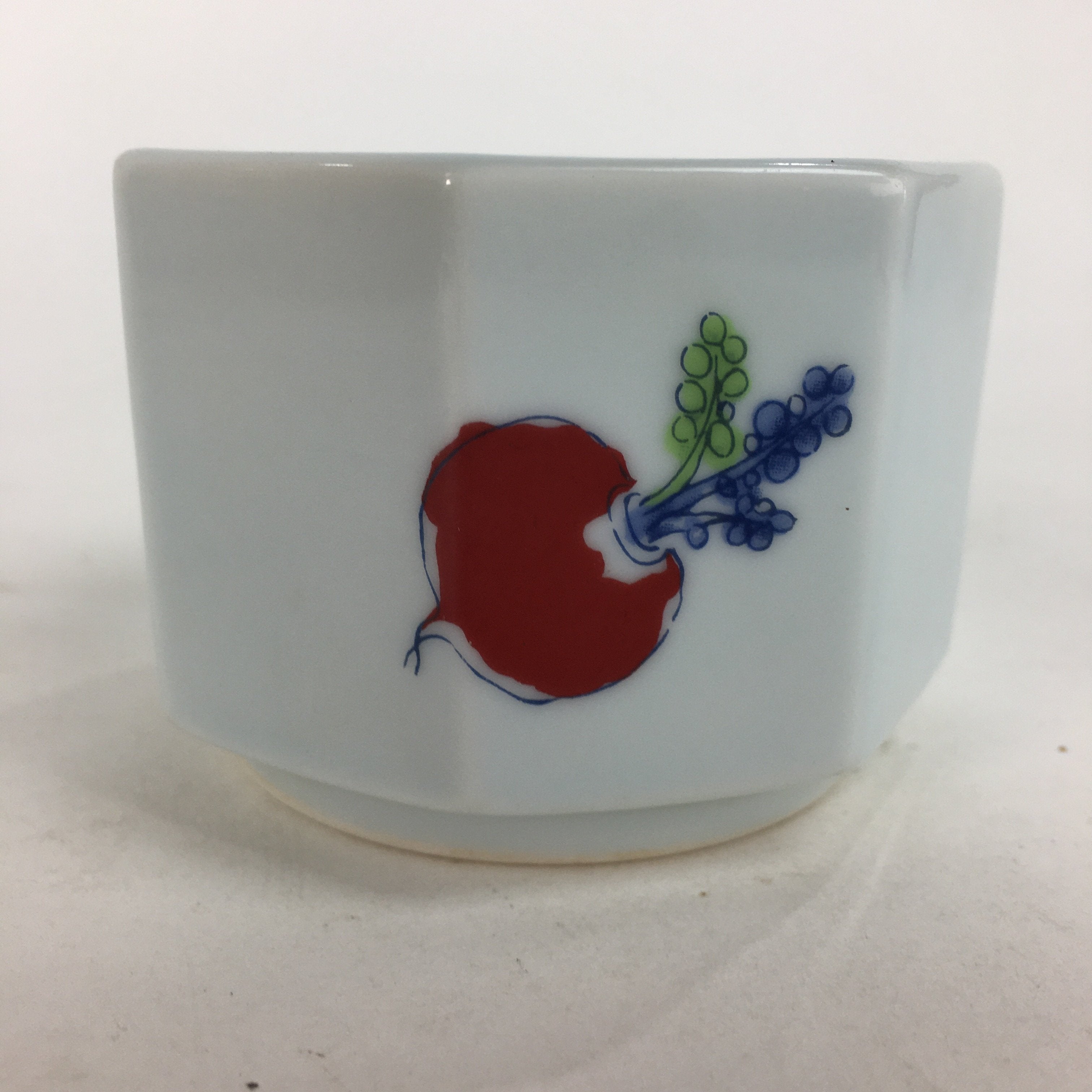 Japanese Porcelain Small Bowl Kobachi Vtg Octagon Shape Blue Red Radish PP677