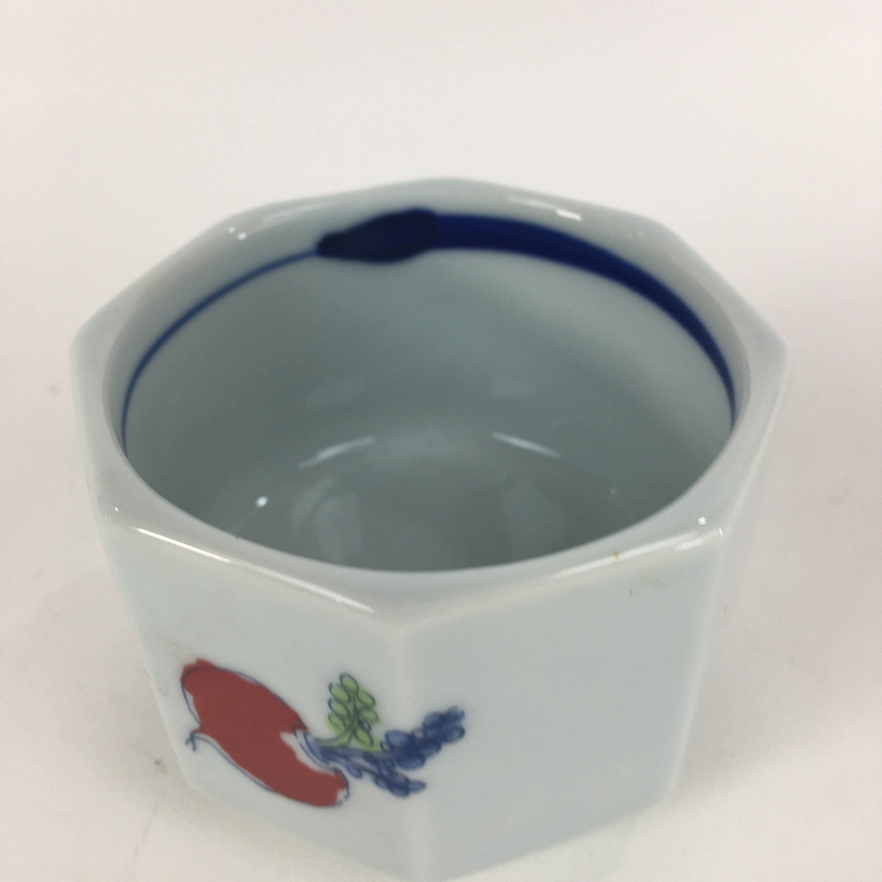 Japanese Porcelain Small Bowl Kobachi Vtg Octagon Shape Blue Red Radish PP703