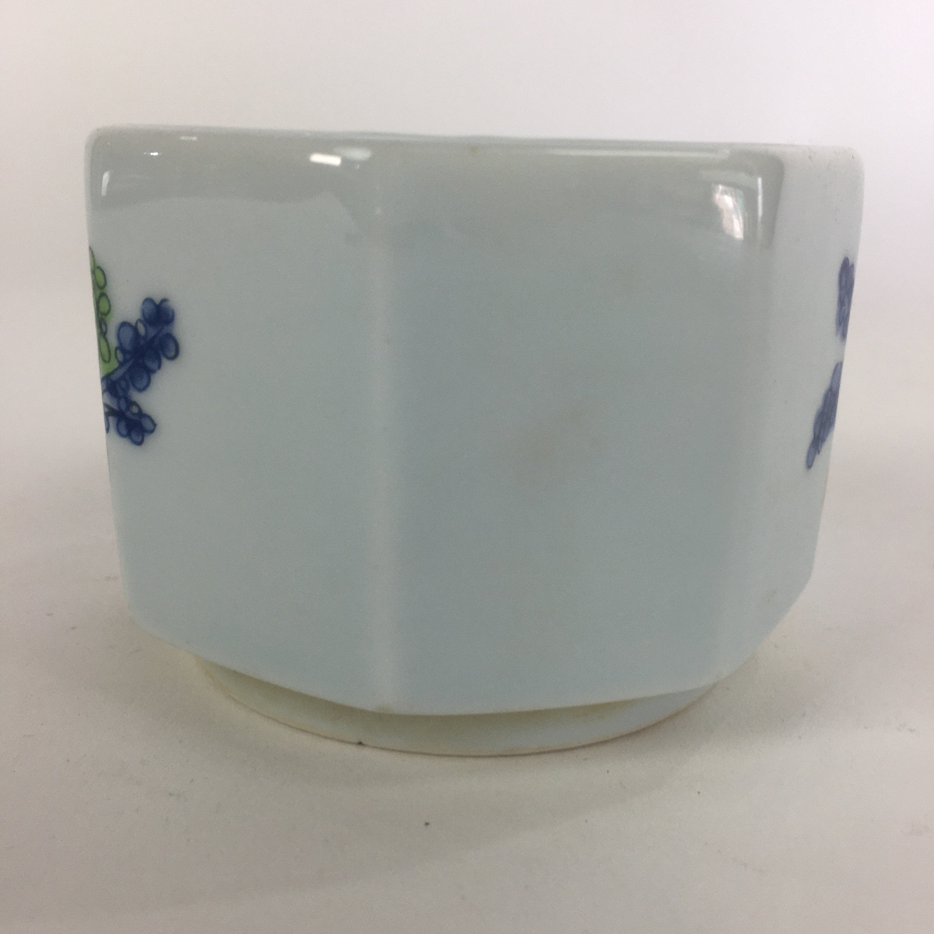 Japanese Porcelain Small Bowl Kobachi Vtg Octagon Shape Blue Red Radish PP705