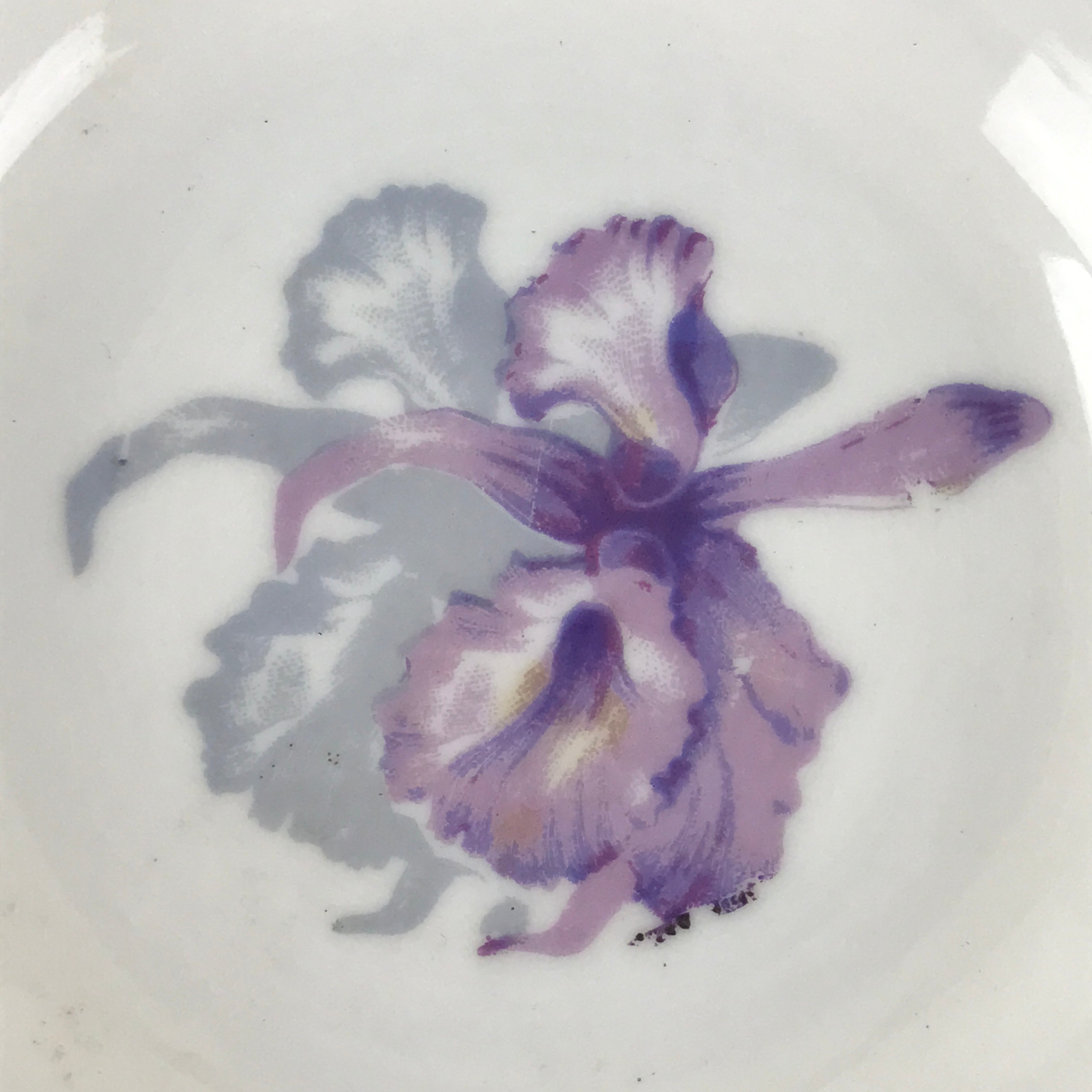 Japanese Porcelain Small Bowl Side Plate Vtg Purple Iris white Kobachi Kozara P