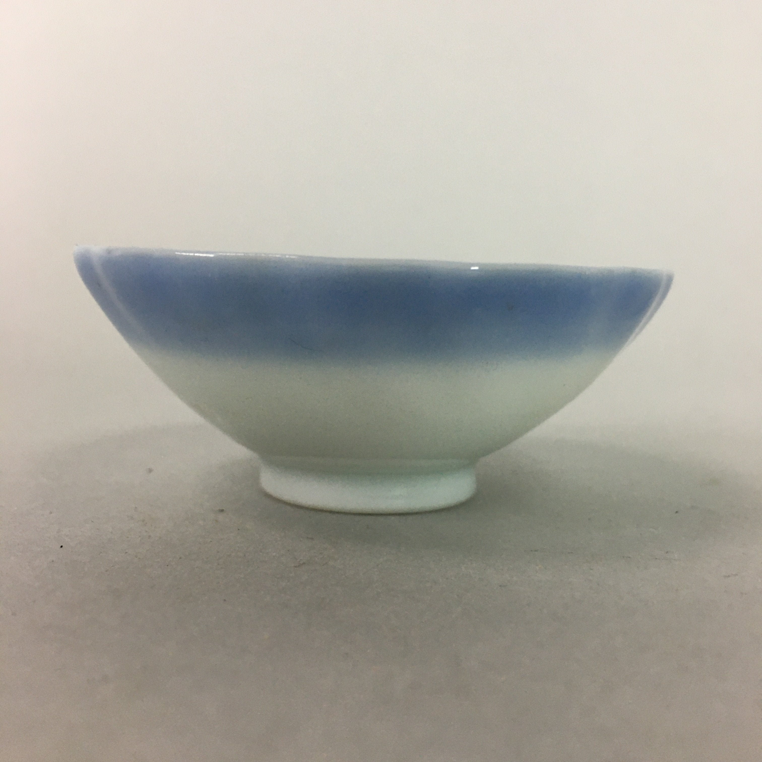 Japanese Porcelain Small Bowl Vtg Kozara Blue White Soy Sauce Dipping Dish QT82