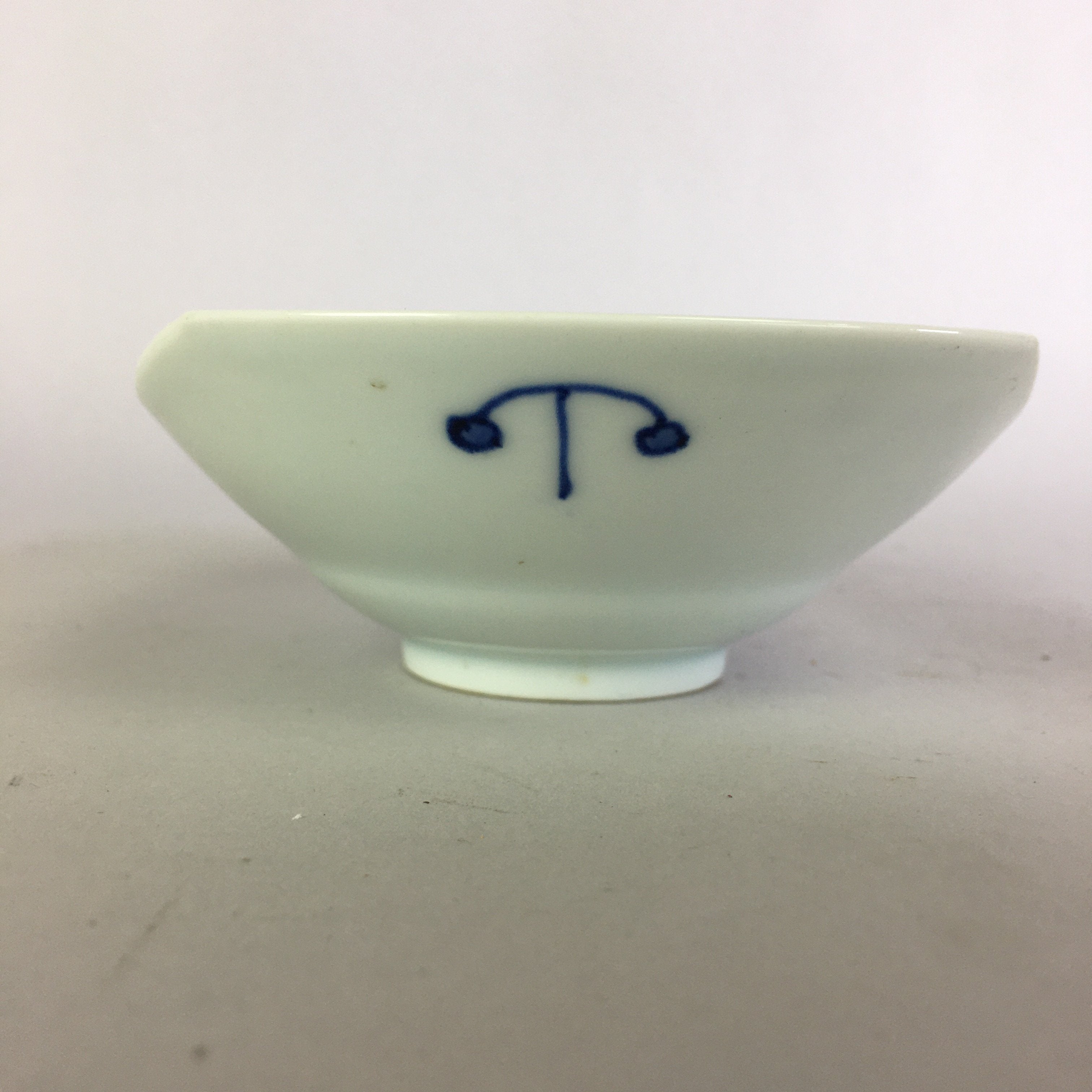 Japanese Porcelain Small Bowl Vtg Kozara White Blue Yajirobei PP466