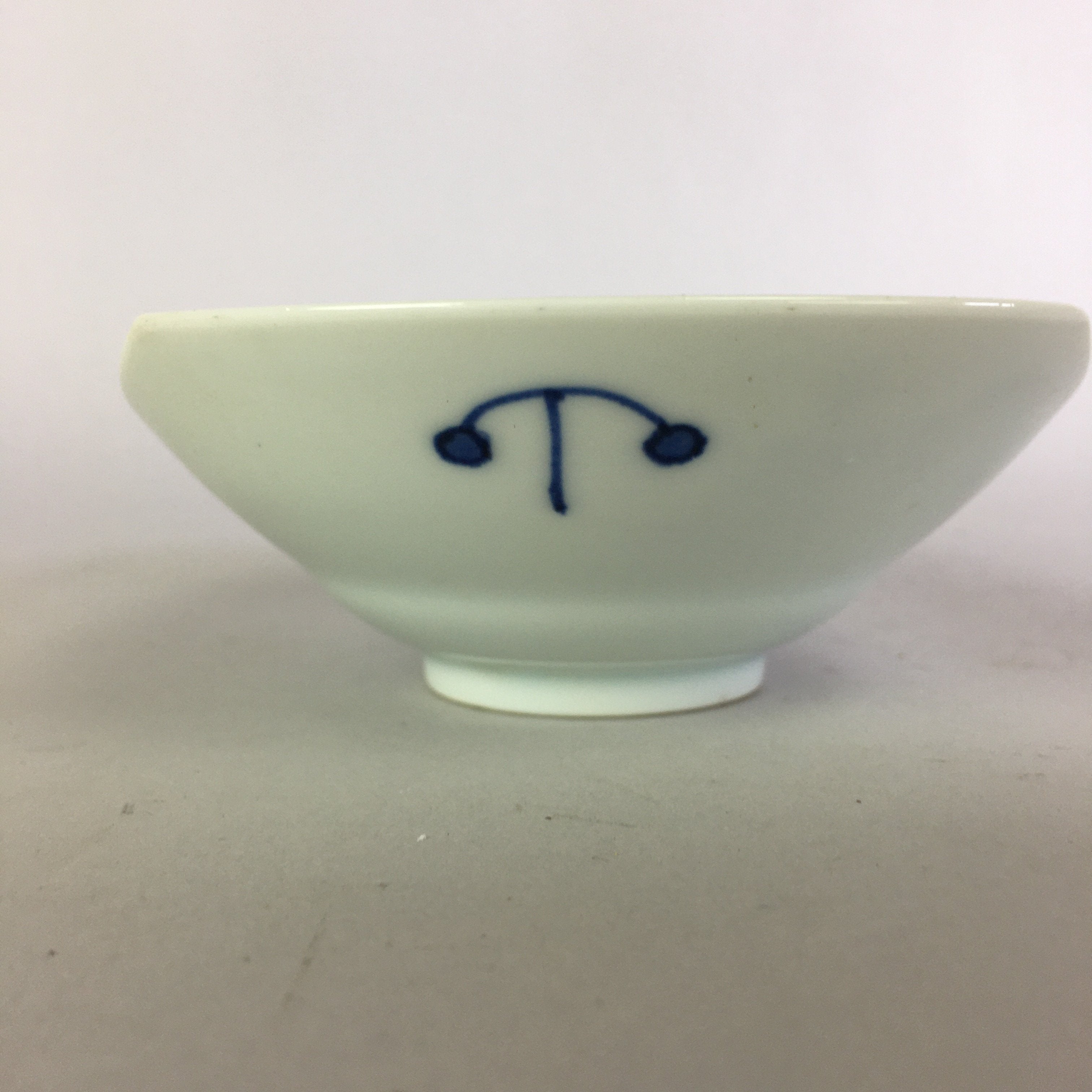 Japanese Porcelain Small Bowl Vtg Kozara White Blue Yajirobei PP466