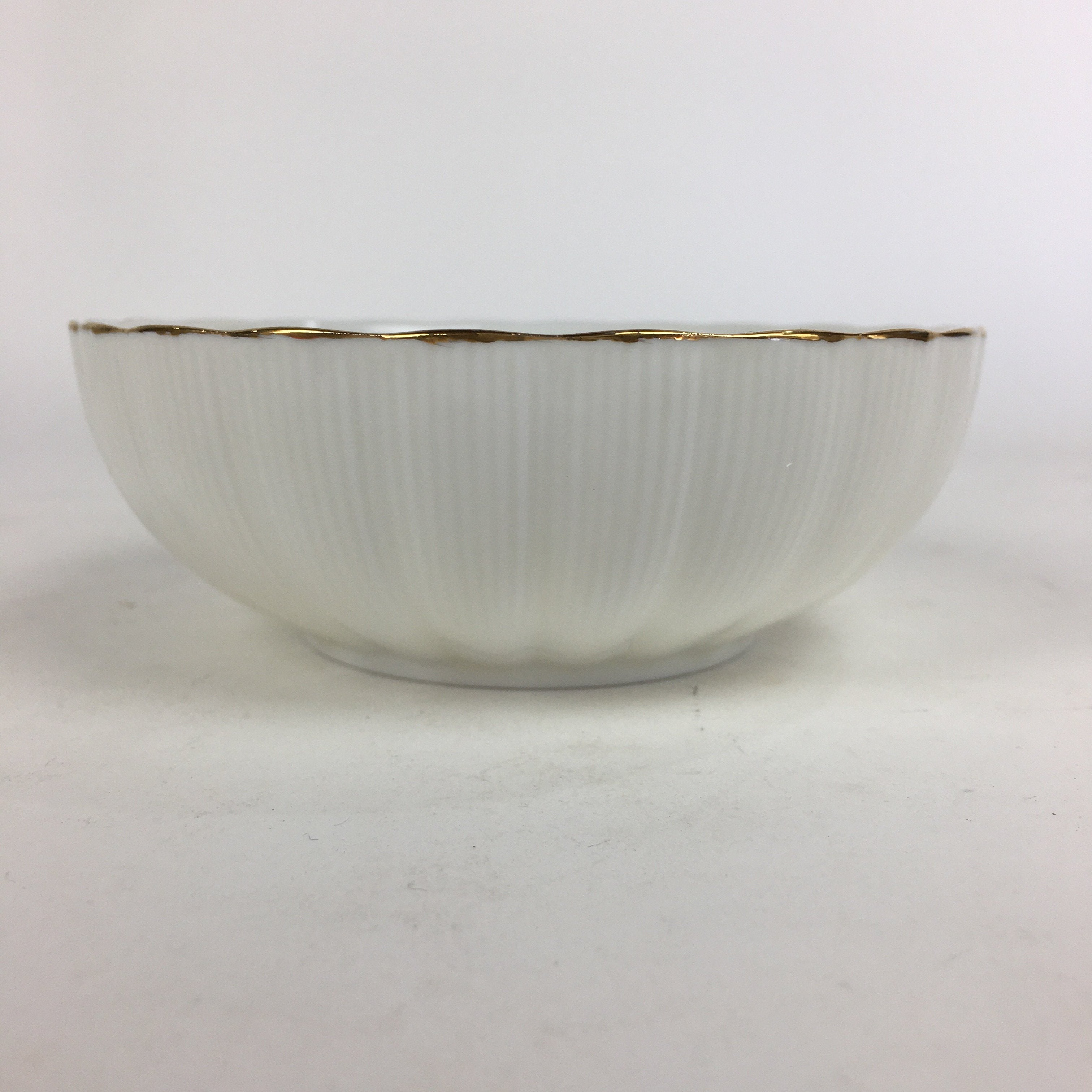 Japanese Porcelain Small Bowl Vtg Shozan White Bowl Wavy Shape Gold Line QT144