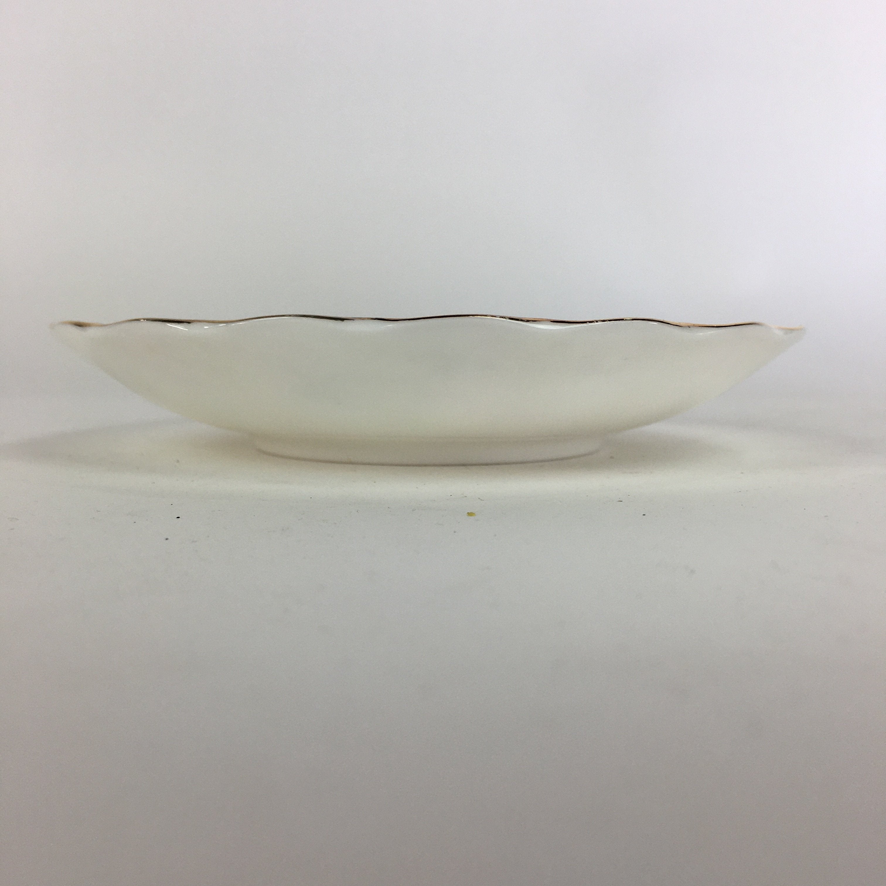 Japanese Porcelain Small Plate Kozara Vtg Bone China Marui Flower Design PP707
