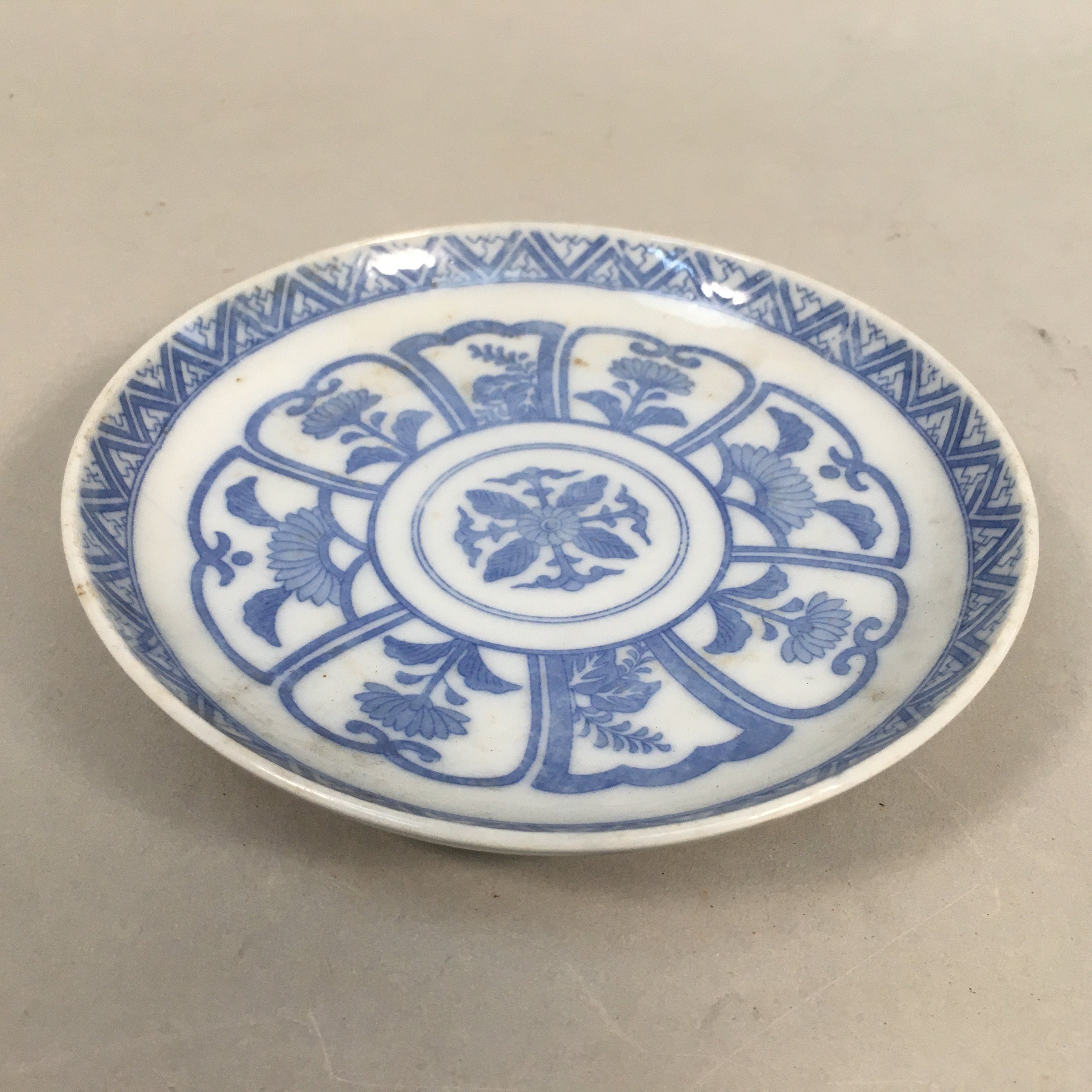 Japanese Porcelain Small Plate Vtg Kozara Blue White Sometsuke Flower PP341