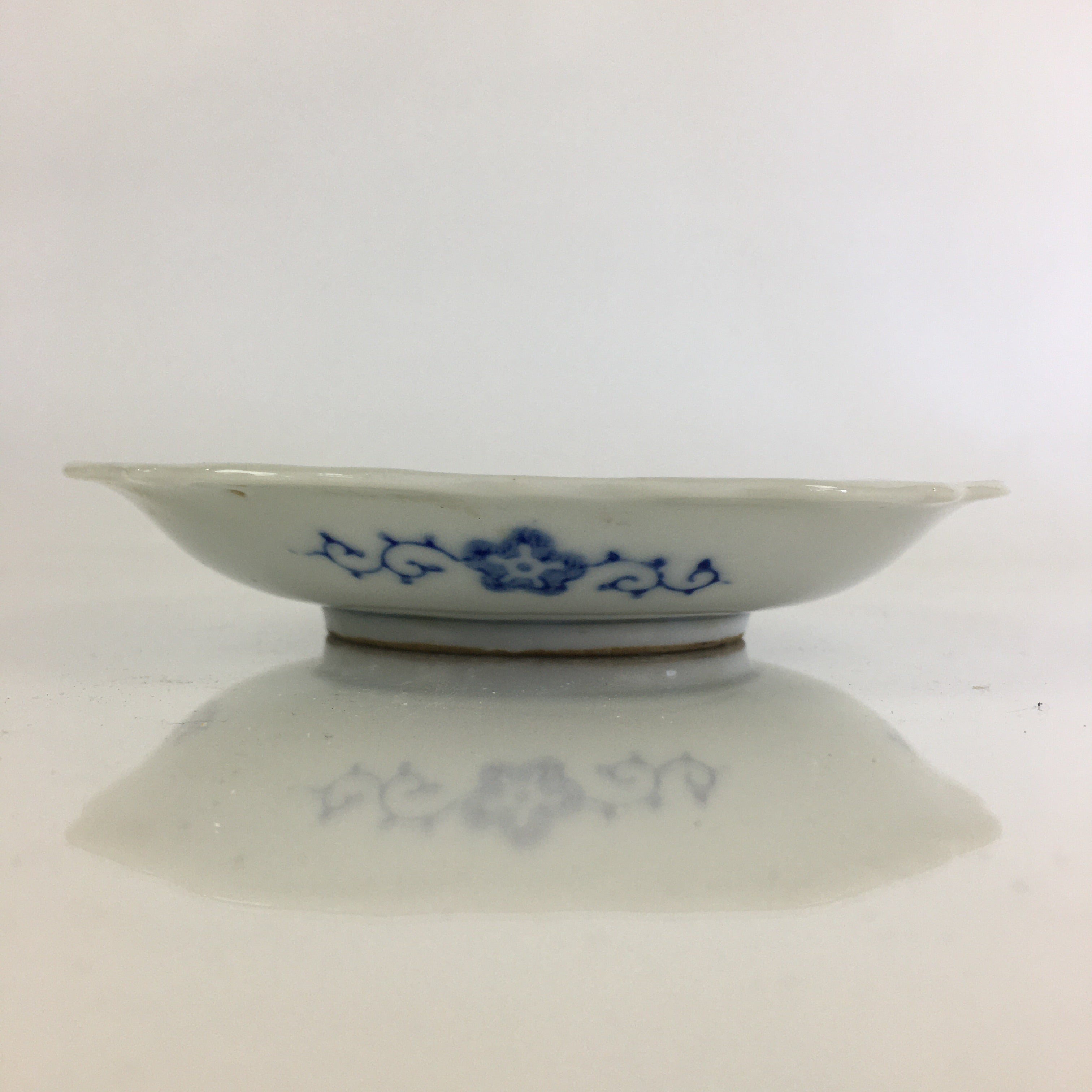 Japanese Porcelain Small Plate Vtg Landscape Of Mountain Village White Blue PY63