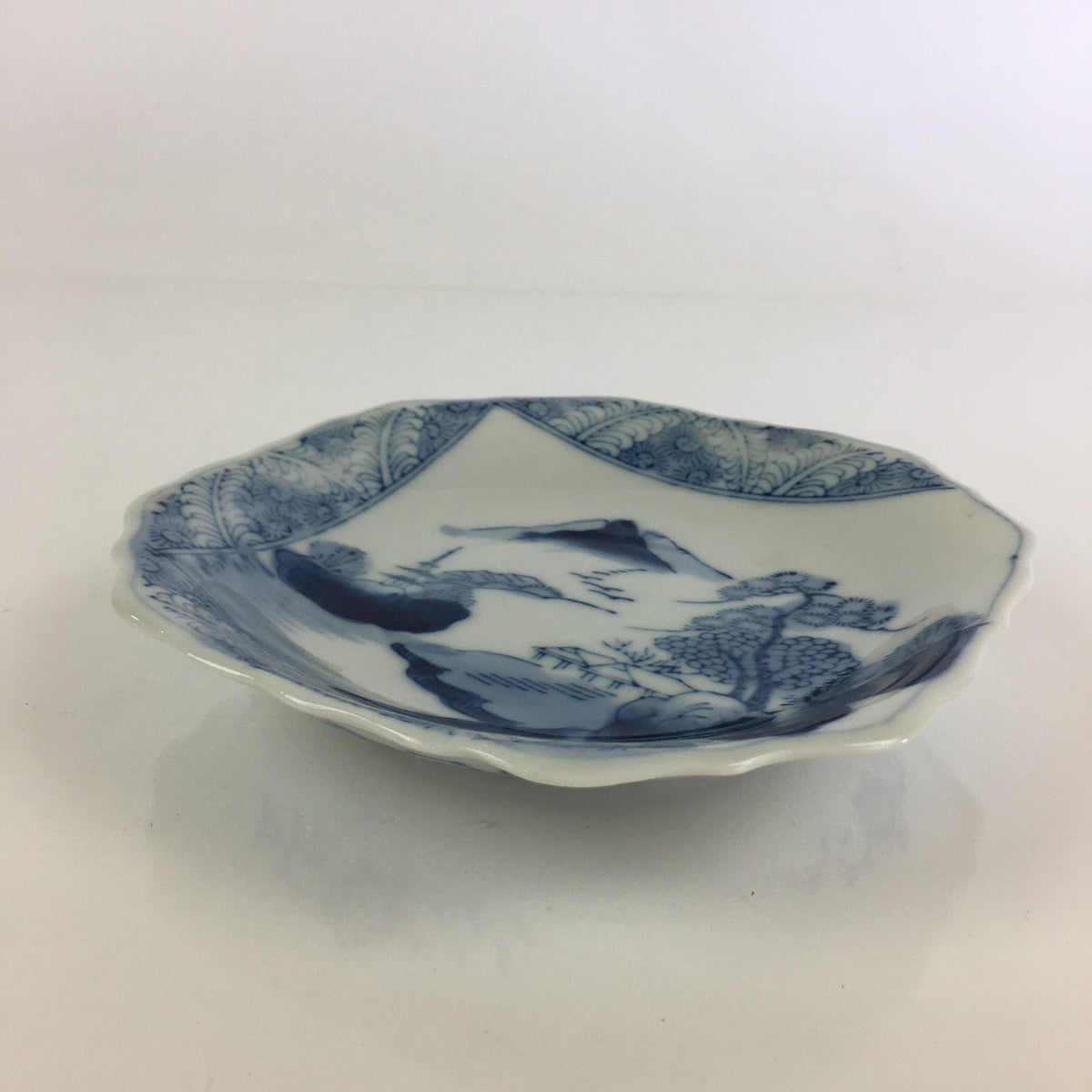 Japanese Porcelain Small Plate Vtg Landscape Of Mountain Village White Blue PY64