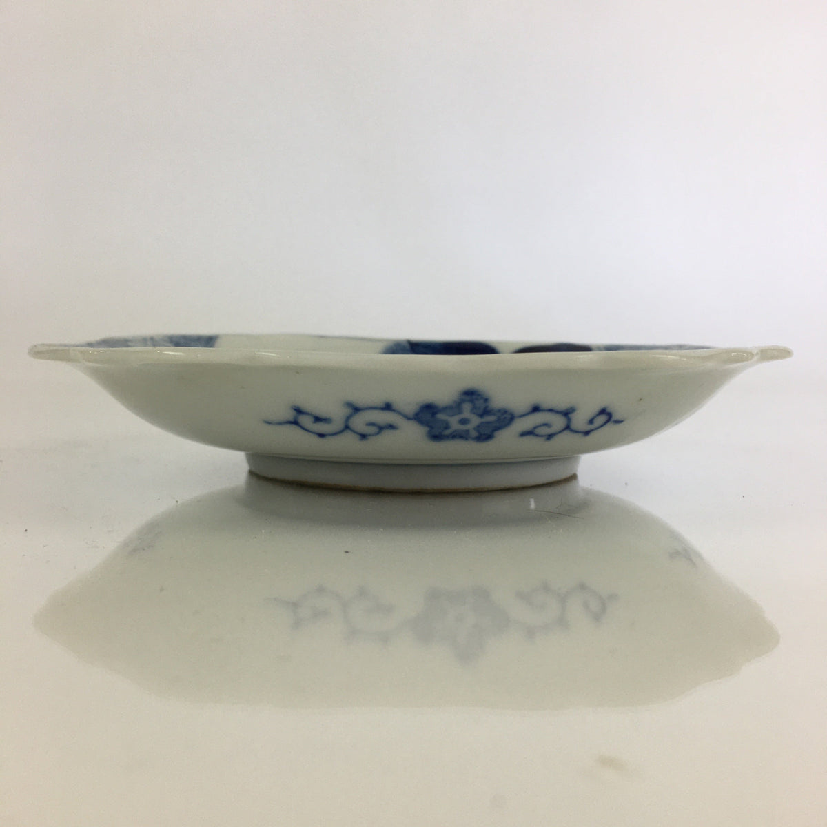 Japanese Porcelain Small Plate Vtg Landscape Of Mountain Village White Blue PY64