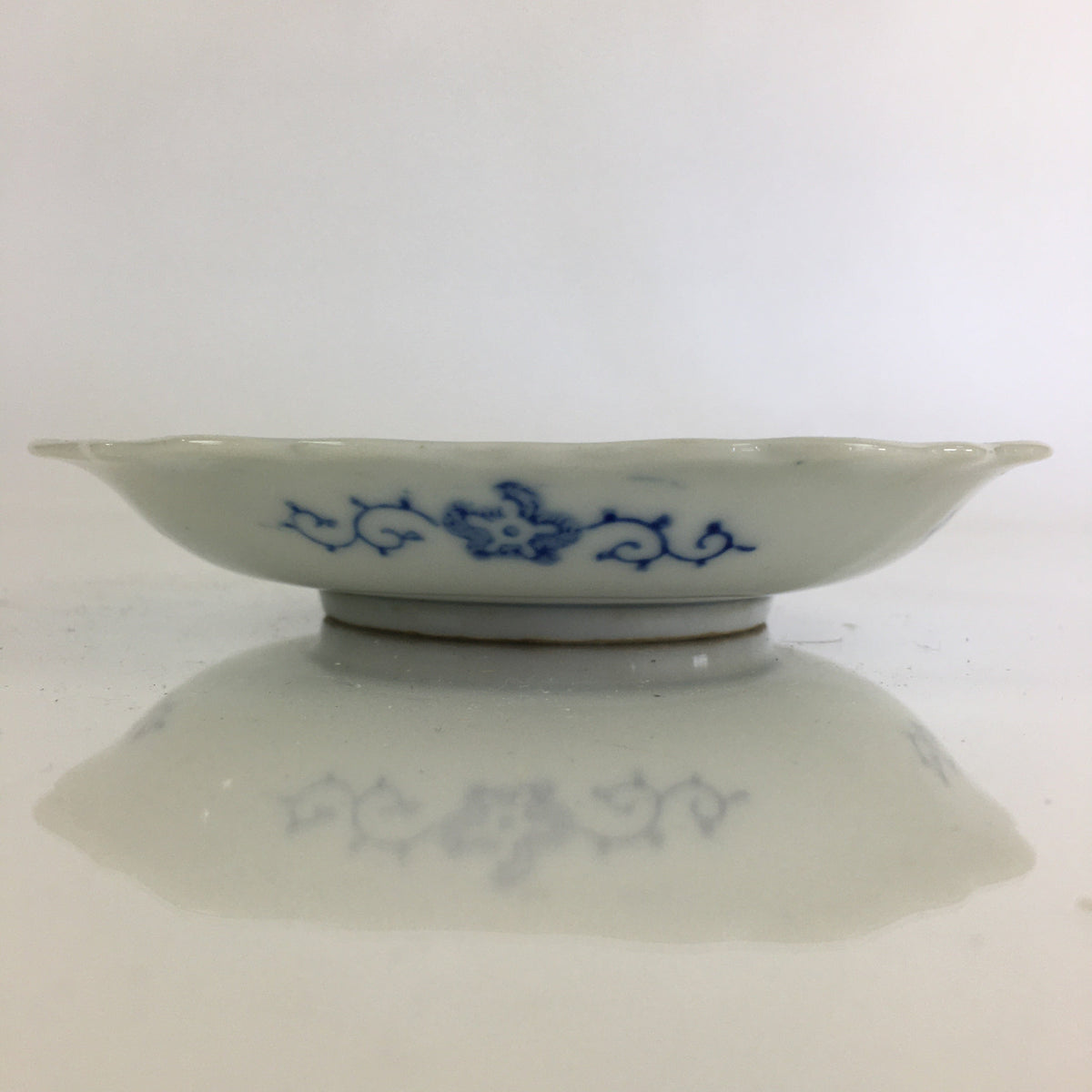 Japanese Porcelain Small Plate Vtg Landscape Of Mountain Village White Blue PY68