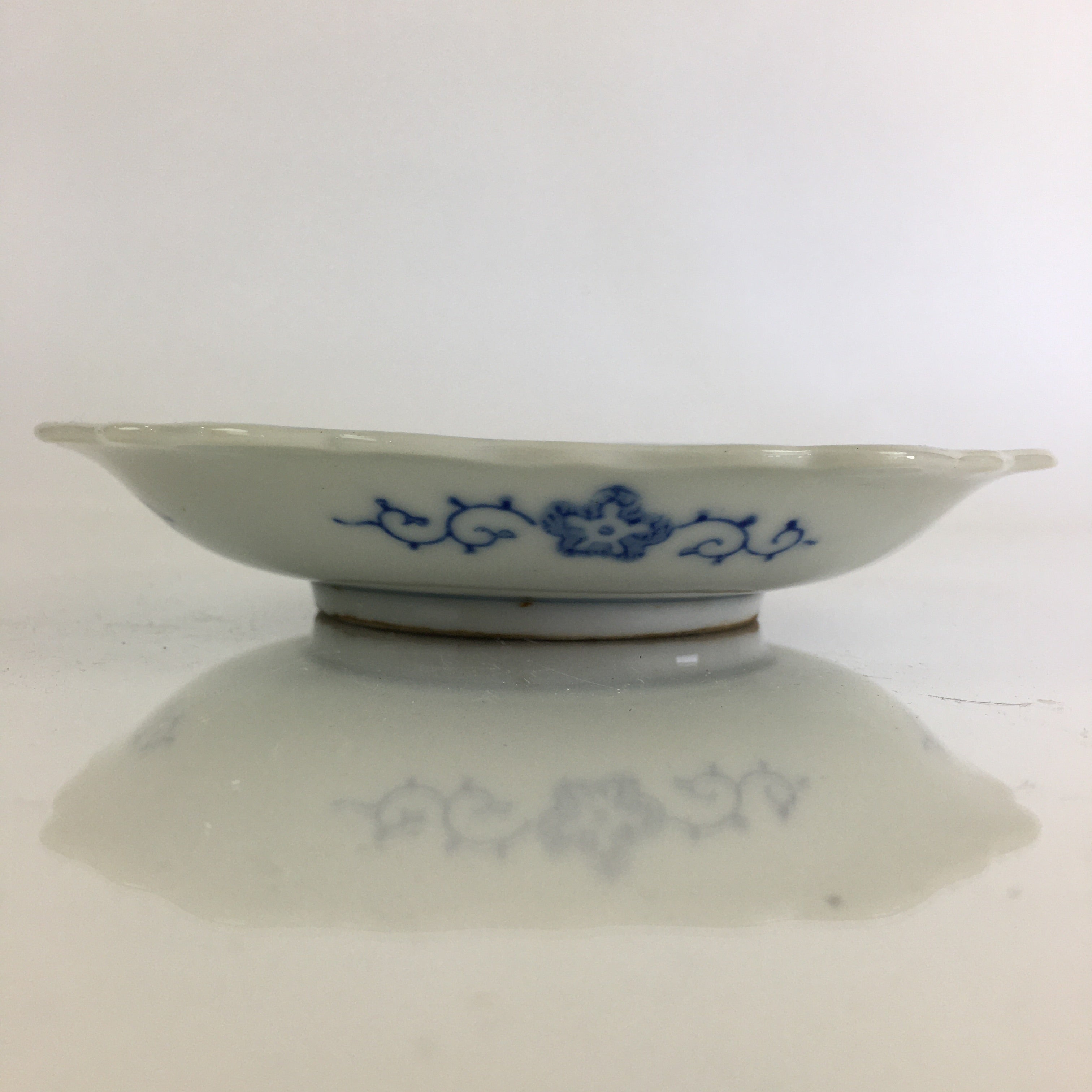 Japanese Porcelain Small Plate Vtg Landscape Of Mountain Village White Blue PY69