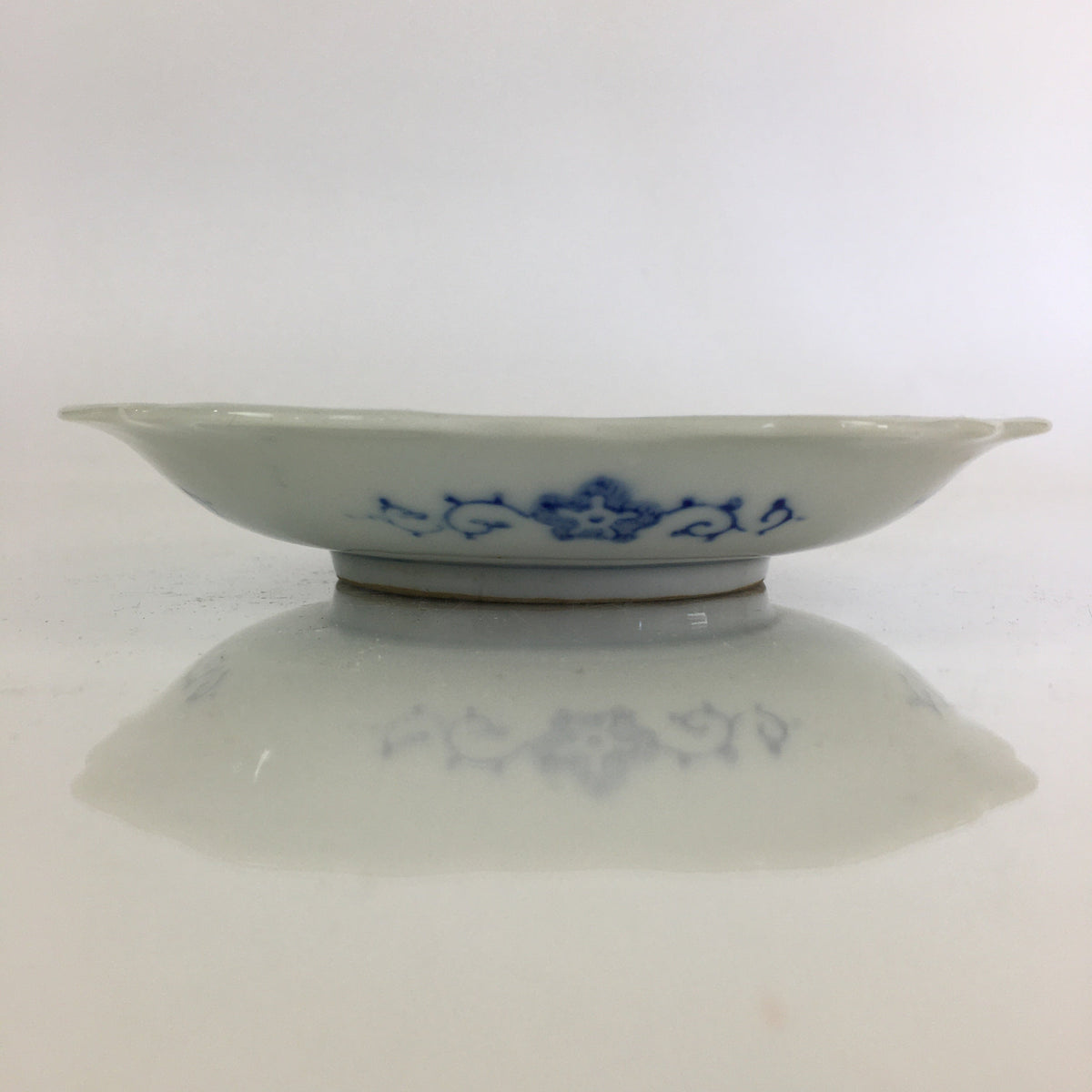 Japanese Porcelain Small Plate Vtg Landscape Of Mountain Village White Blue PY75