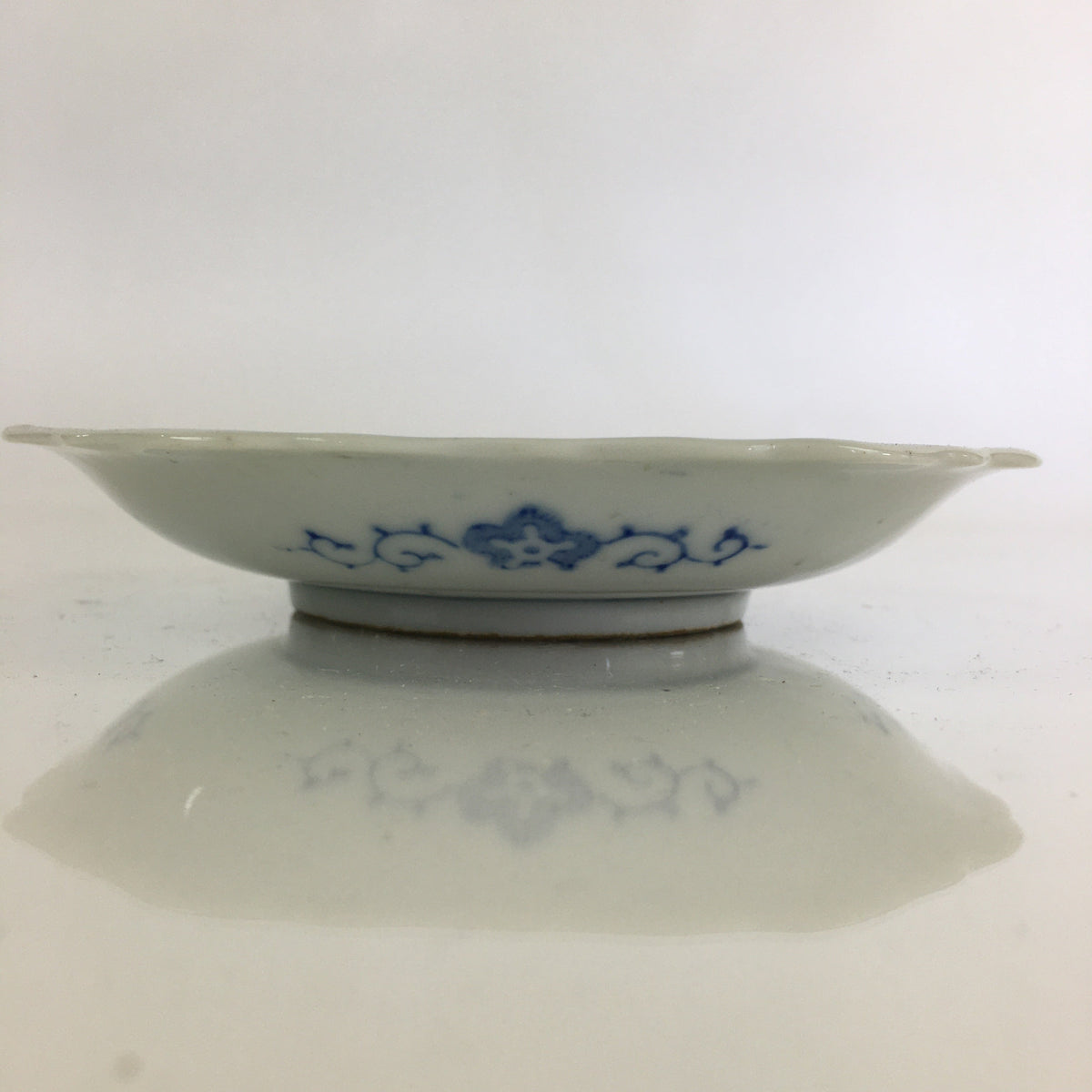 Japanese Porcelain Small Plate Vtg Landscape Of Mountain Village White Blue PY76