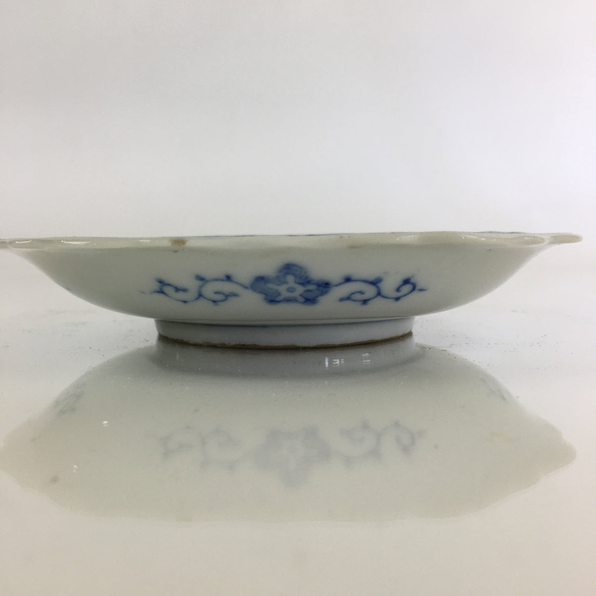 Japanese Porcelain Small Plate Vtg Landscape Of Mountain Village White Blue PY76