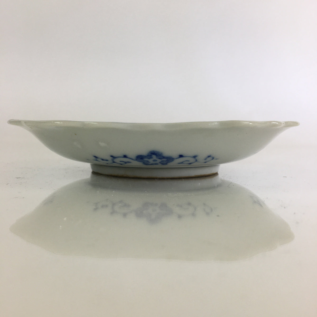 Japanese Porcelain Small Plate Vtg Landscape Of Mountain Village White Blue PY77