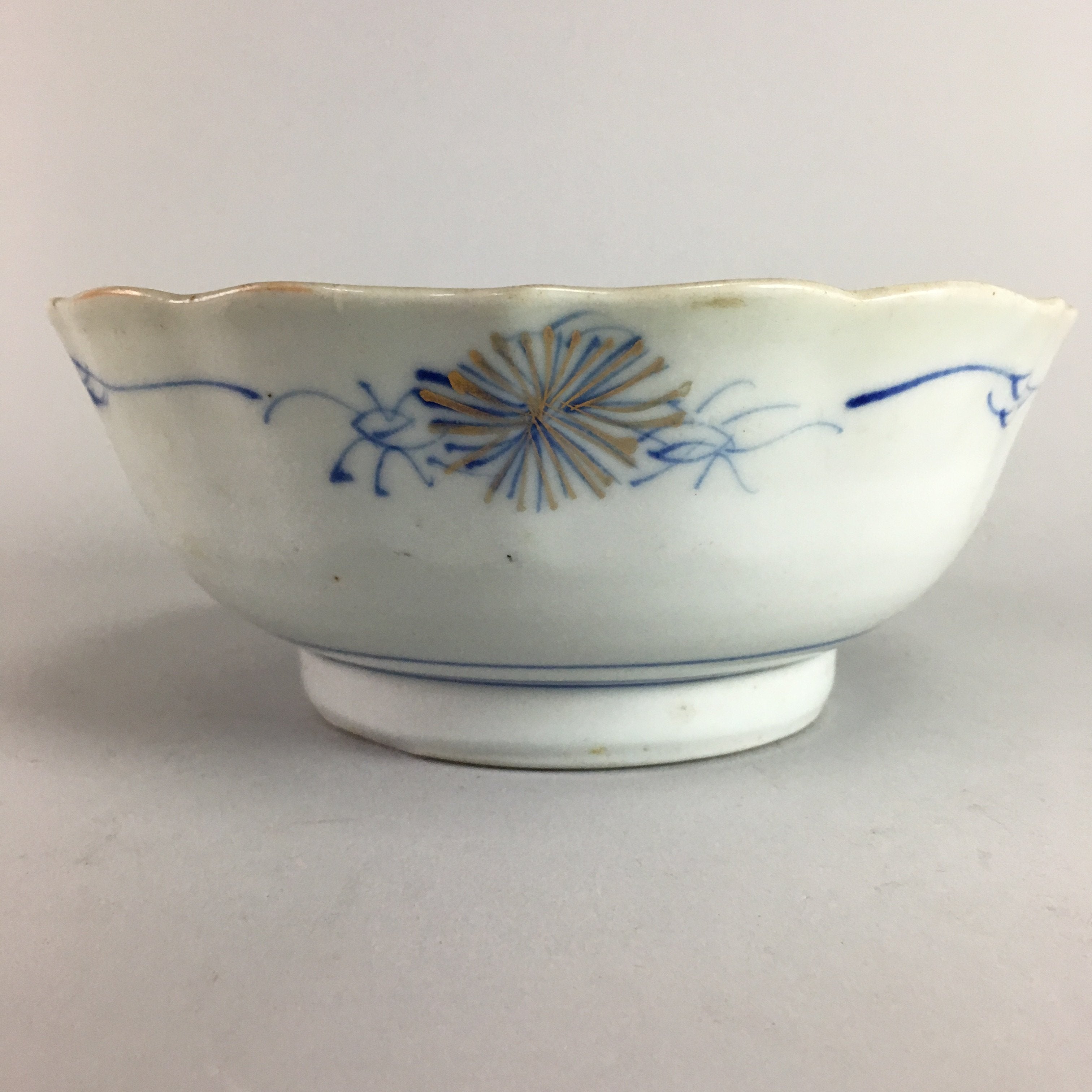 Japanese Porcelain Snack Bowl Kashiki Tea Ceremony Vtg Arita Floral Gold PT481
