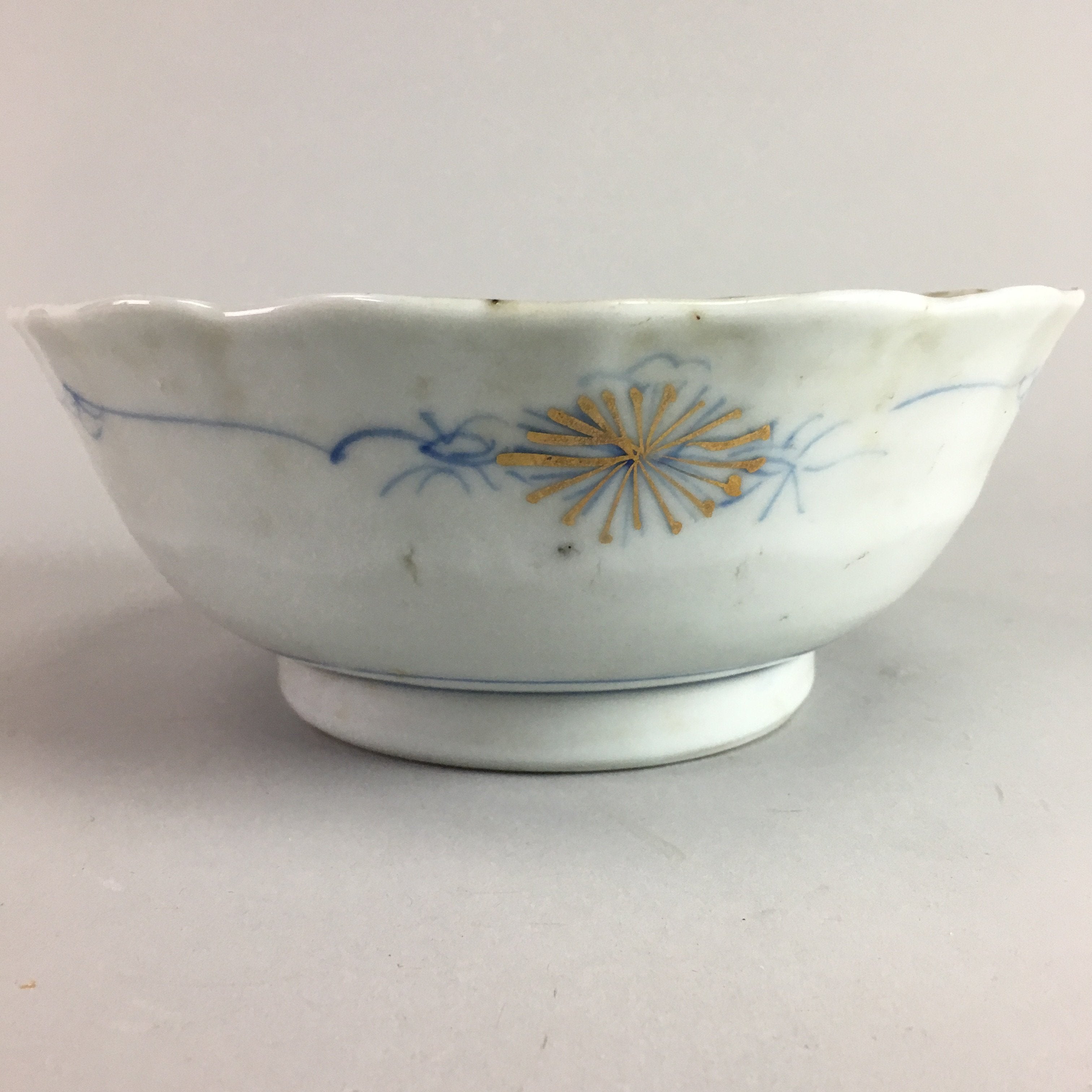 Japanese Porcelain Snack Bowl Kashiki Tea Ceremony Vtg Arita Floral Gold PT482