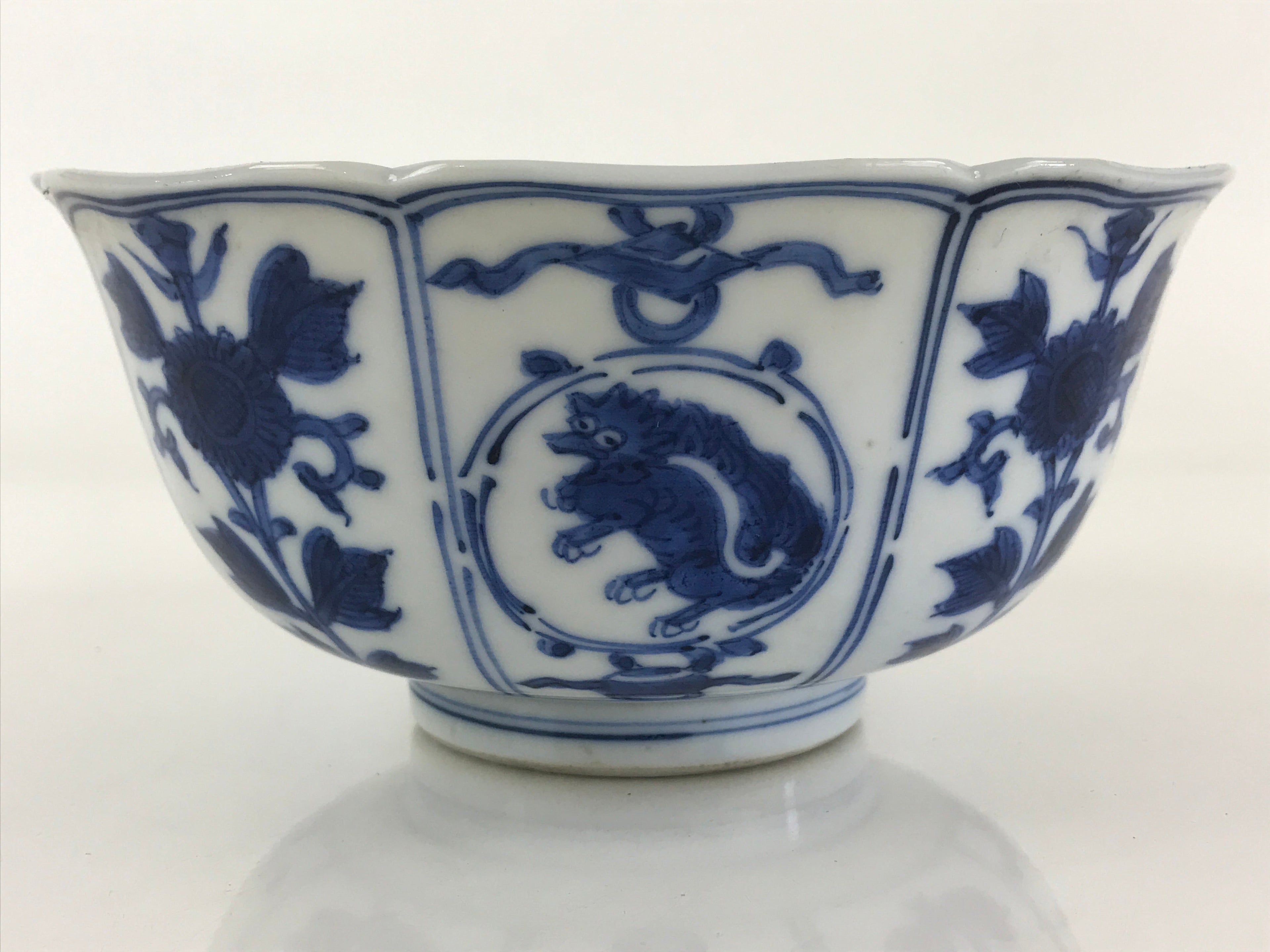 Japanese Porcelain Snack Bowl Kashiki Vtg Floral Blue Sometsuke Dragon PY194