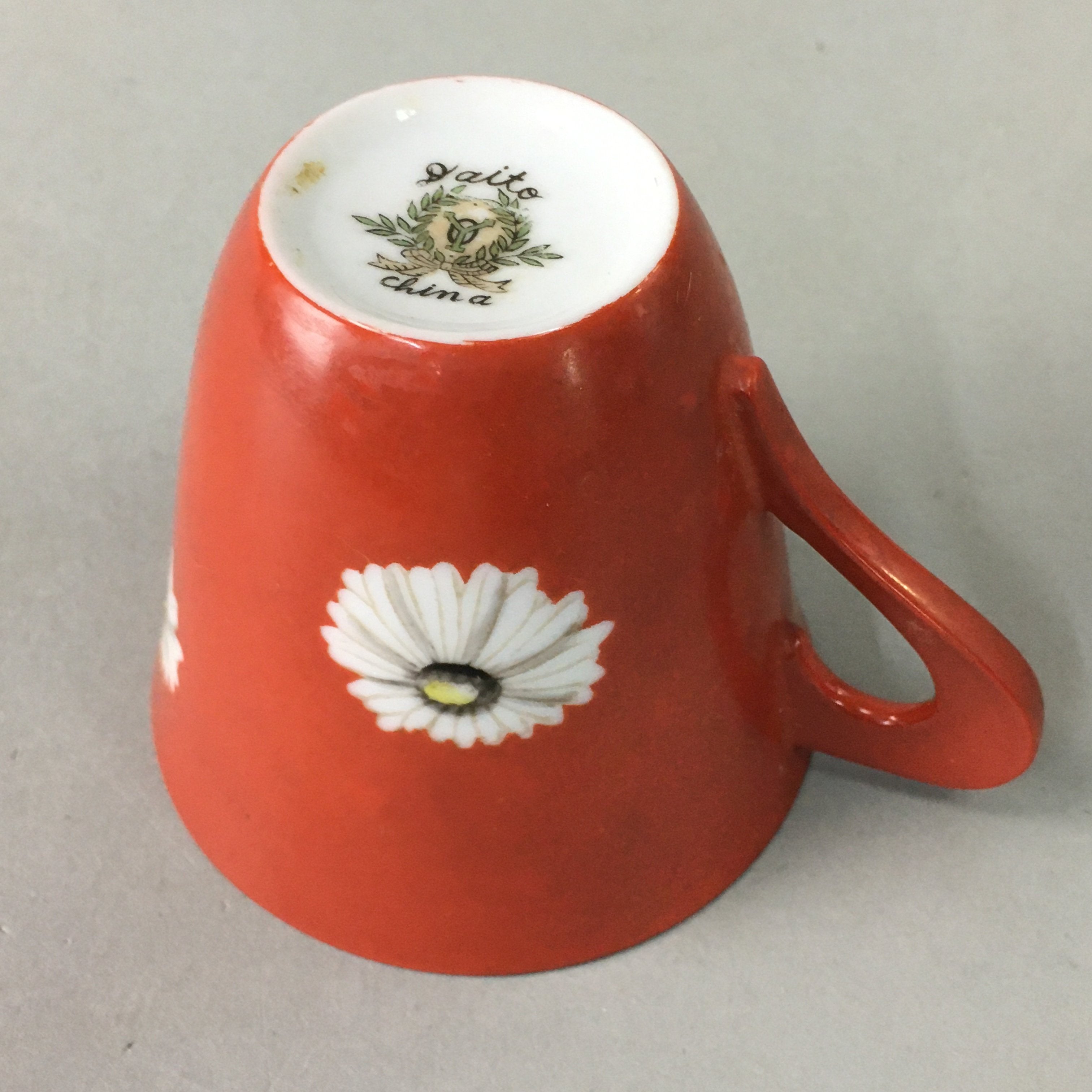 Japanese Porcelain Teacup Mug Vtg Yunomi Floral Red White PT968