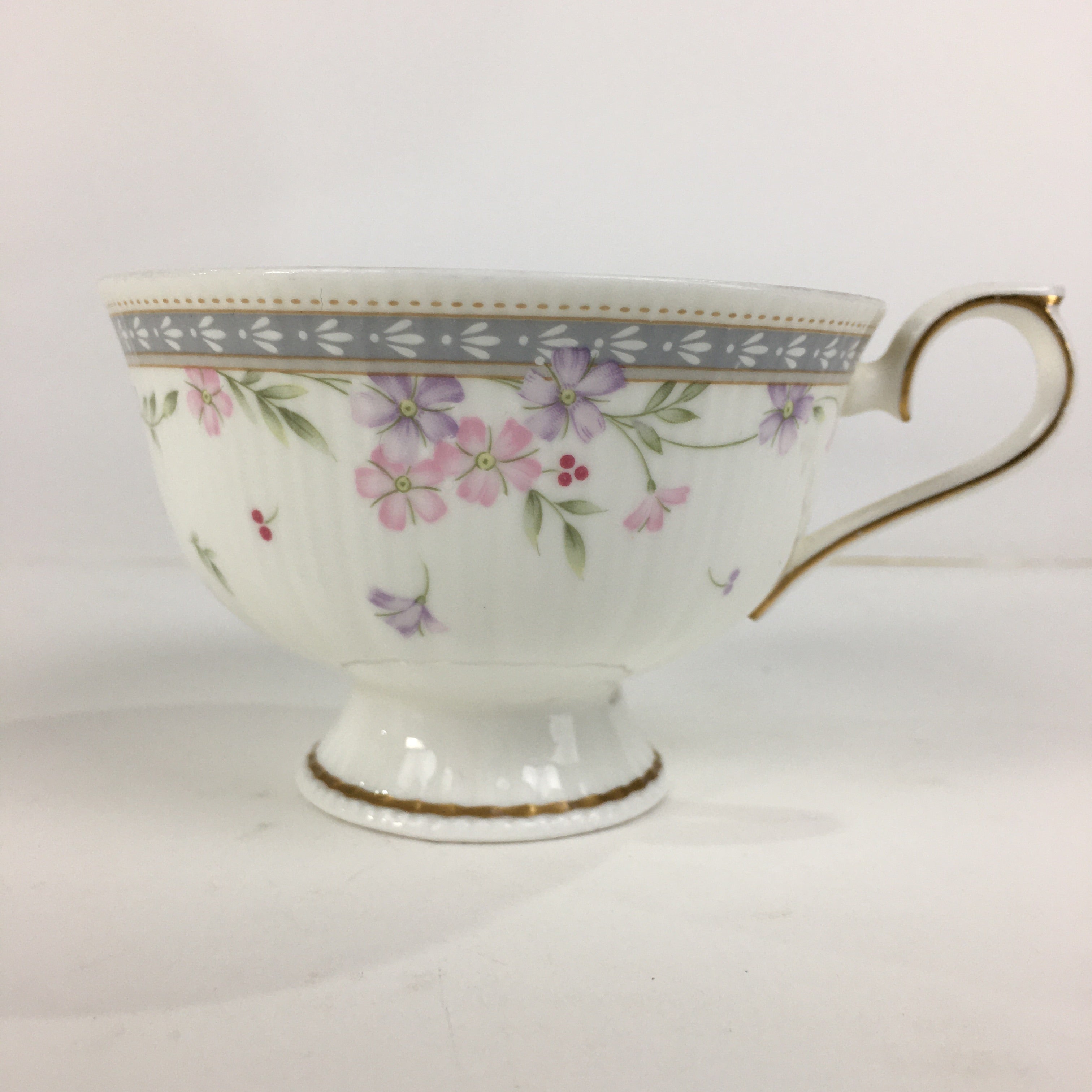 Japanese Porcelain Teacup Vtg Narumi Bone China Flower Pattern White PP785