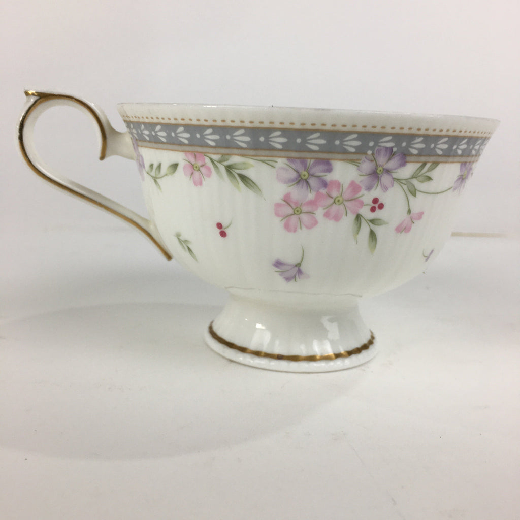 Japanese Porcelain Teacup Vtg Narumi Bone China Flower Pattern White PP785