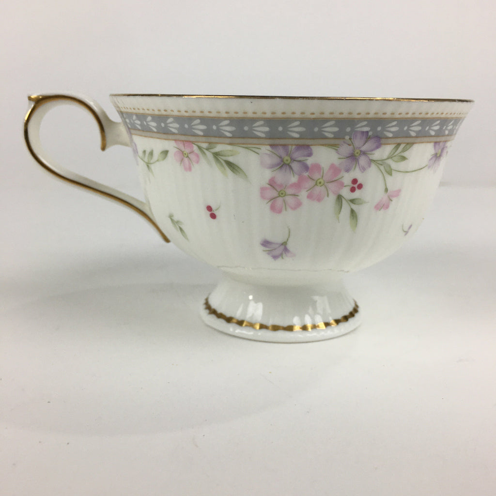 Japanese Porcelain Teacup Vtg Narumi Bone China Flower Pattern White PP786