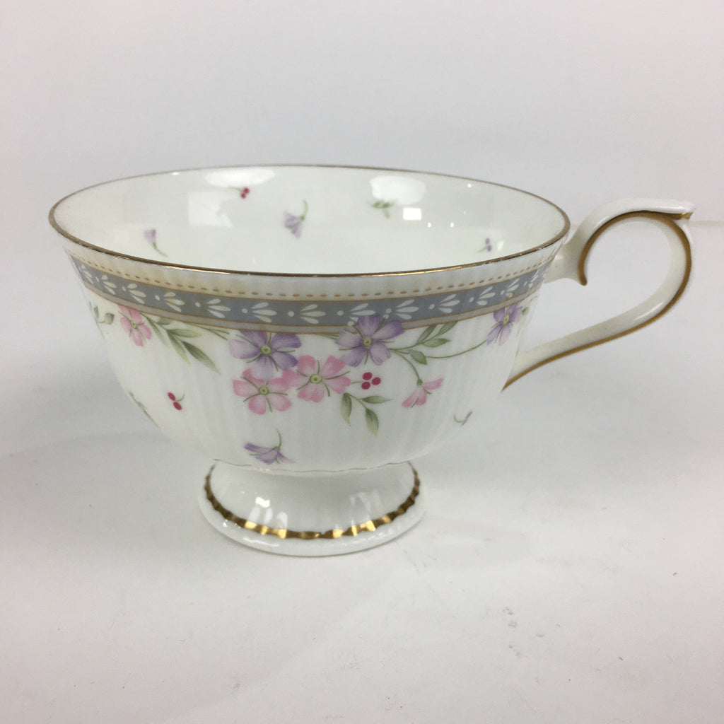 Japanese Porcelain Teacup Vtg Narumi Bone China Flower Pattern White PP787