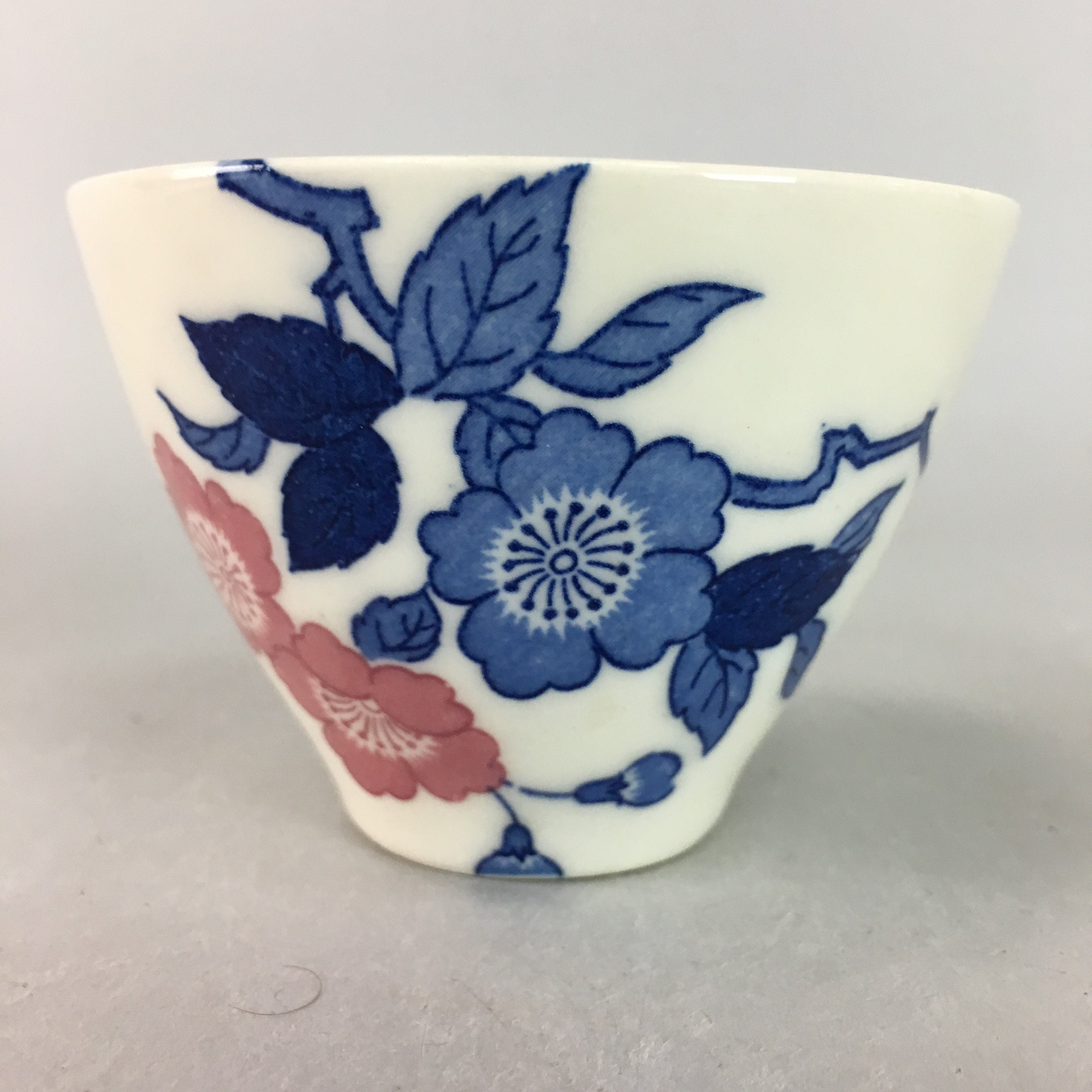 Japanese Porcelain Teacup Vtg Yunomi Sencha Floral Design Blue White Pink QT23