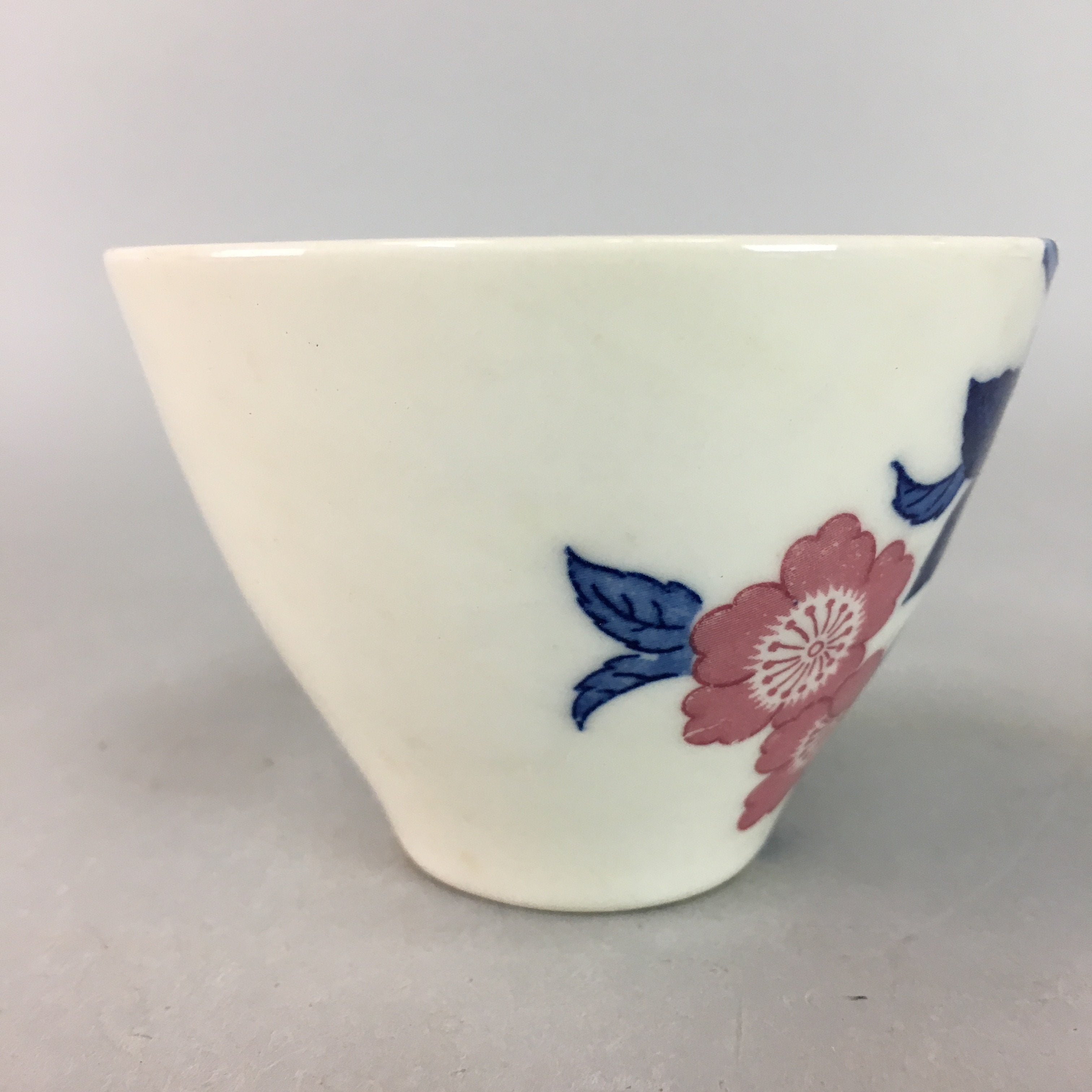 Japanese Porcelain Teacup Vtg Yunomi Sencha Floral Design Blue White Pink QT23