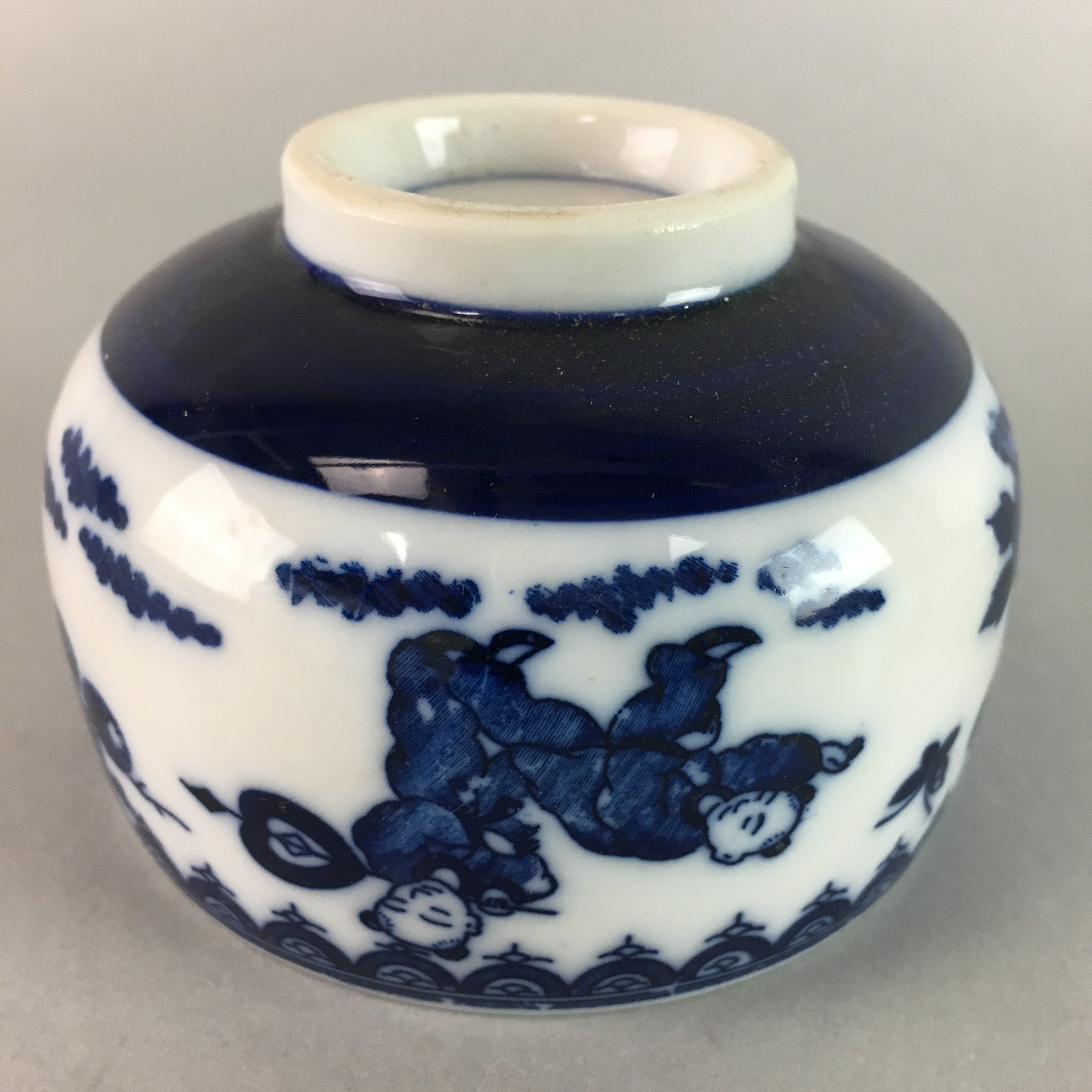 Japanese Porcelain Teacup Vtg Yunomi Sometsuke Blue White Child Sencha QT15