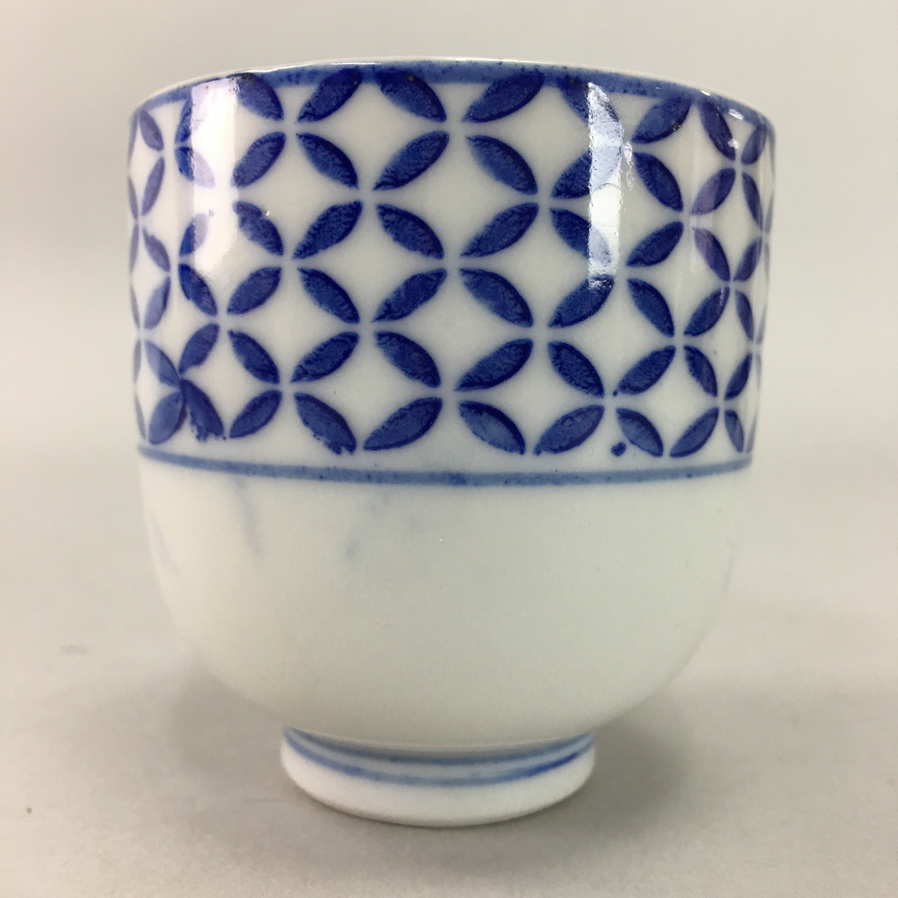 Japanese Porcelain Teacup Vtg Yunomi Sometsuke Blue White Shippo Sencha TC1