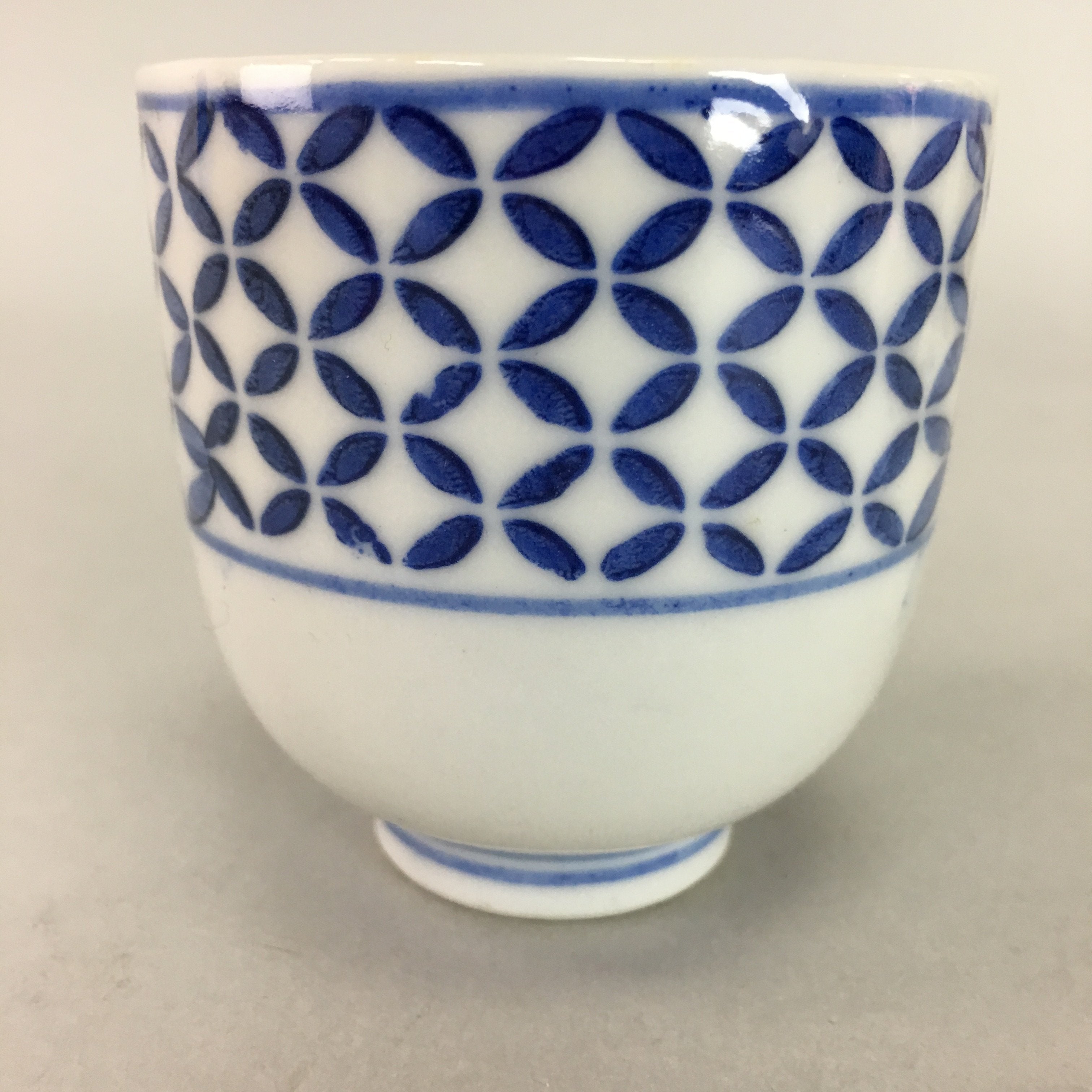 Japanese Porcelain Teacup Vtg Yunomi Sometsuke Blue White Shippo Sencha TC13