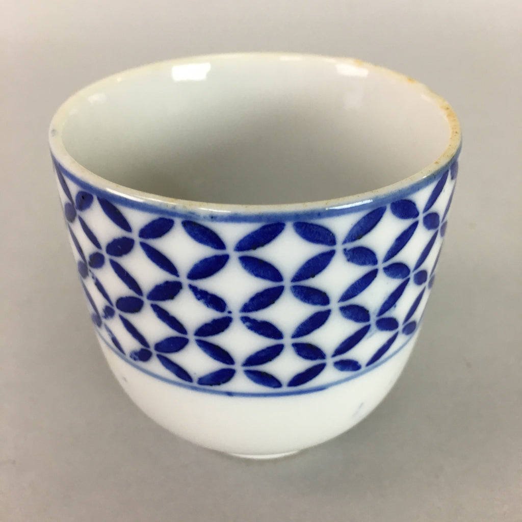 Japanese Porcelain Teacup Vtg Yunomi Sometsuke Blue White Shippo Sencha TC15