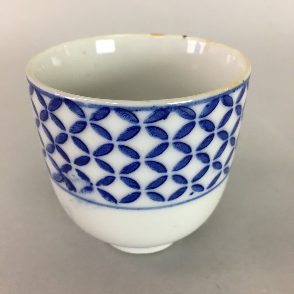 Japanese Porcelain Teacup Vtg Yunomi Sometsuke Blue White Shippo Sencha TC1