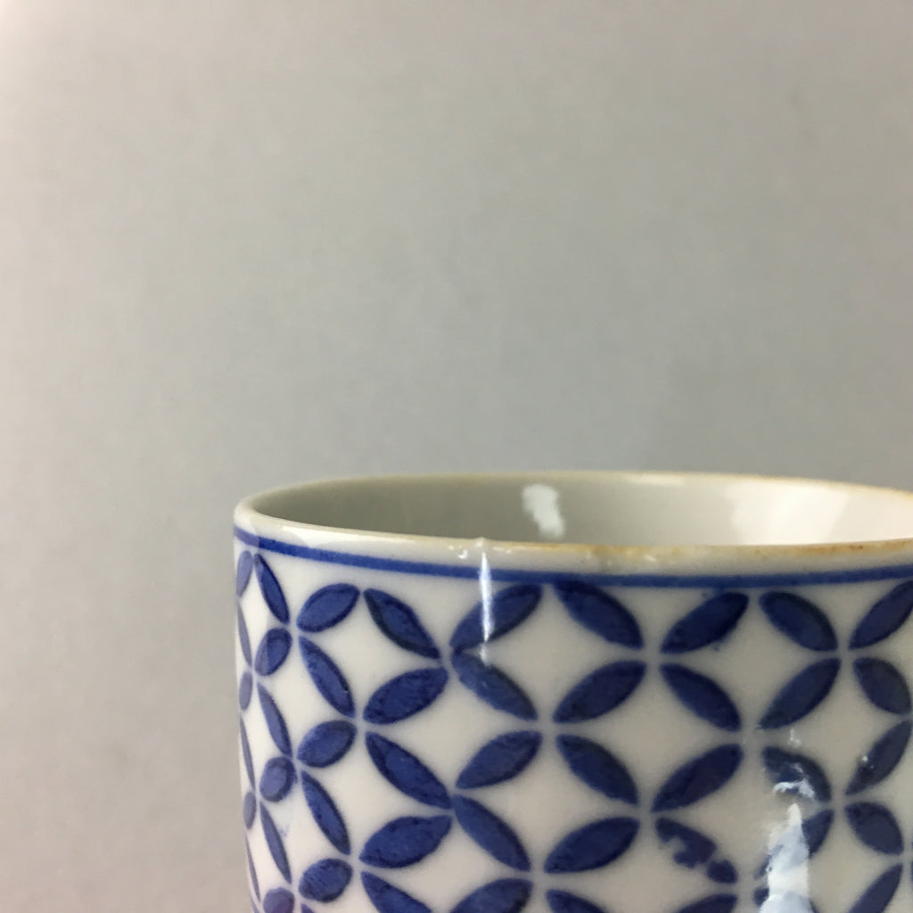 Japanese Porcelain Teacup Vtg Yunomi Sometsuke Blue White Shippo Sencha TC2