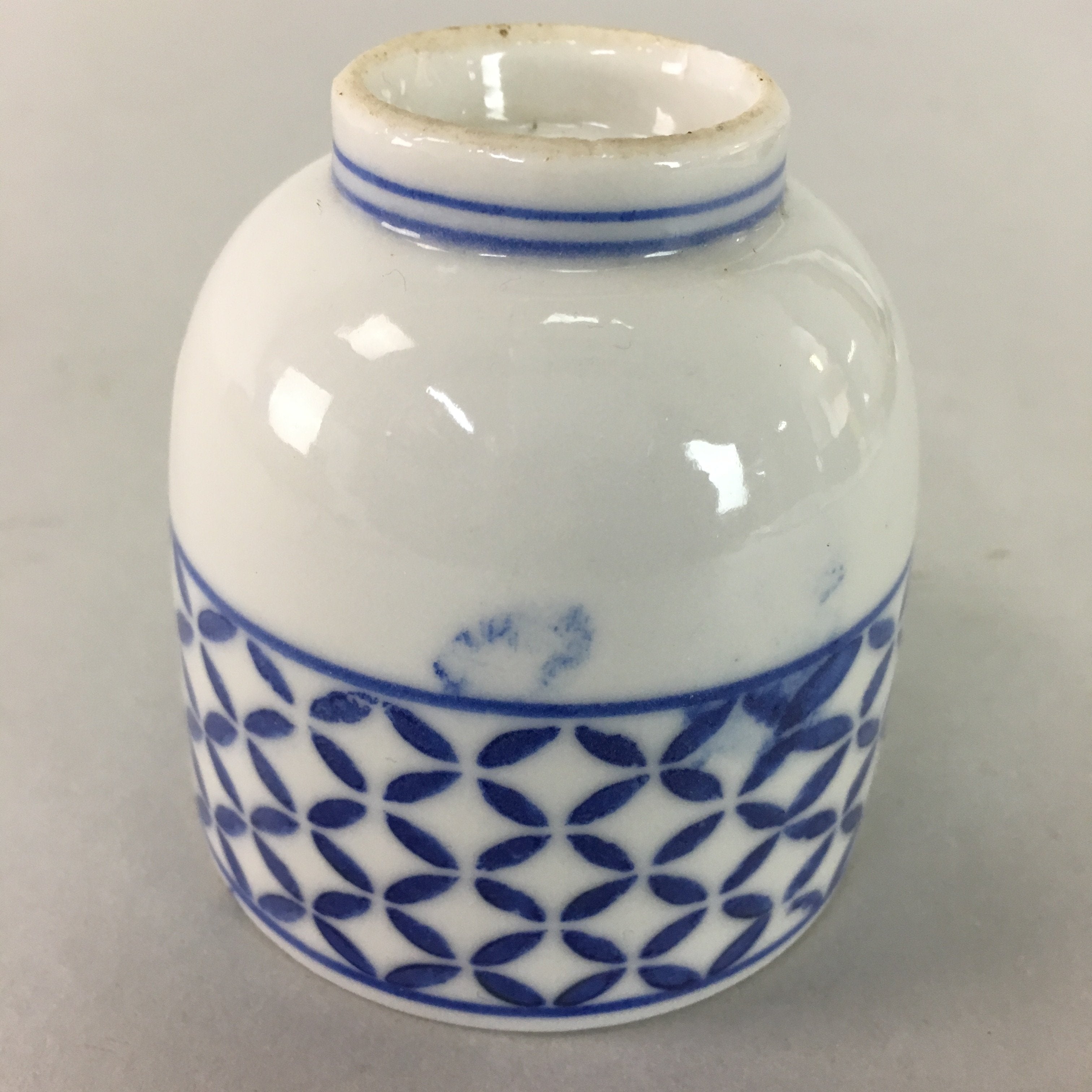 Japanese Porcelain Teacup Vtg Yunomi Sometsuke Blue White Shippo Sencha TC4